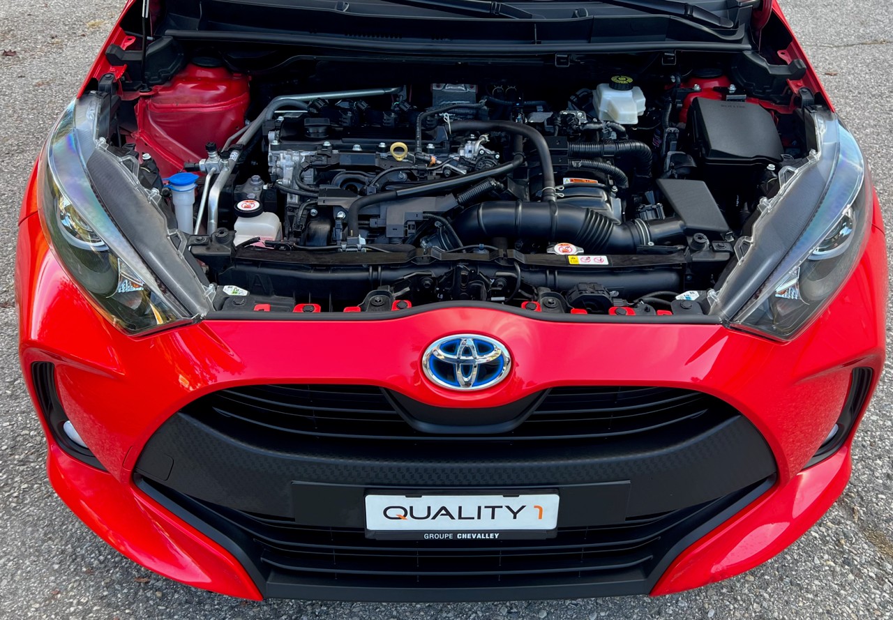 TOYOTA Yaris 1.5 Active e-CVT-image-13