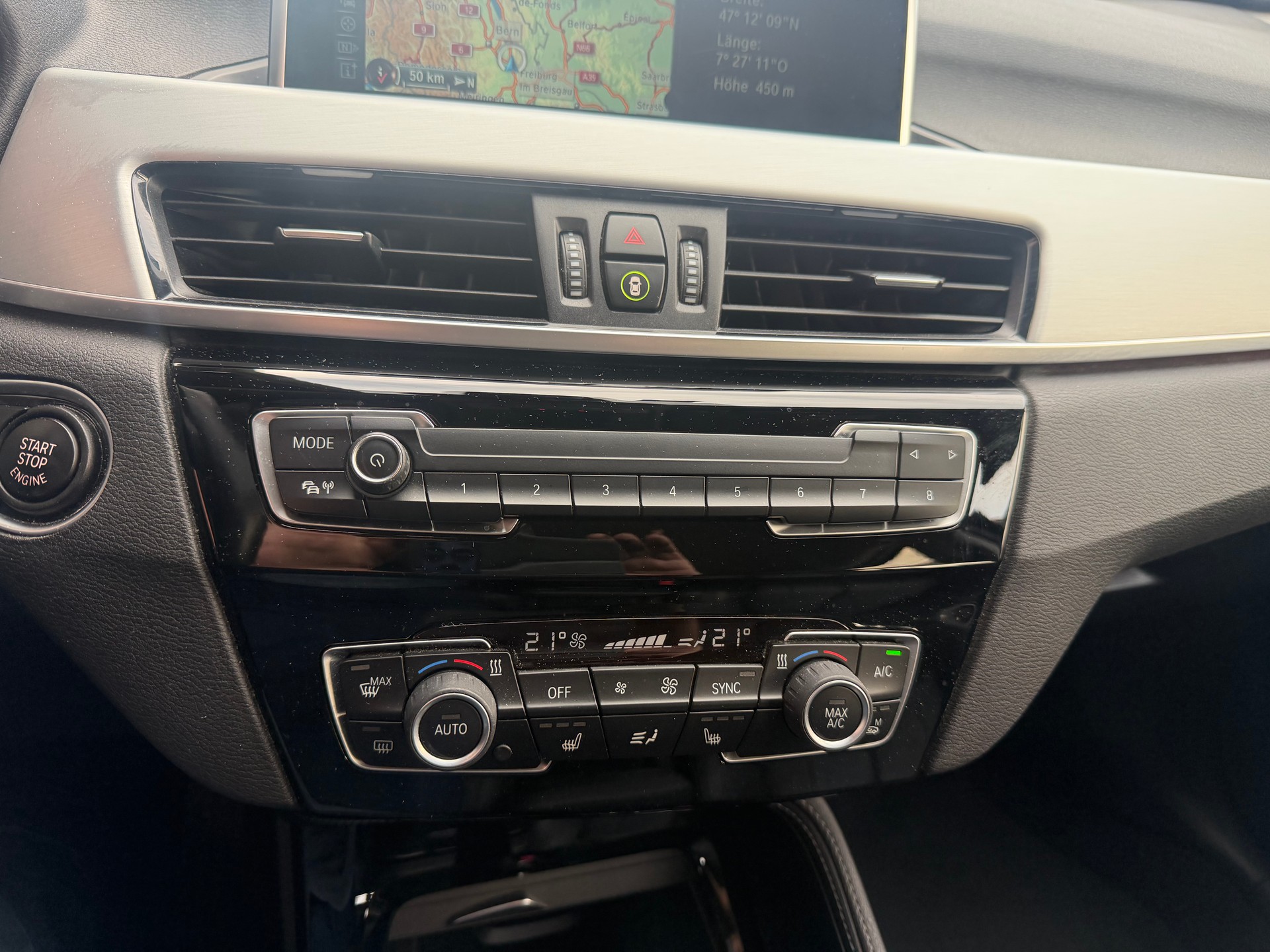 BMW X1 xDrive 20i Steptronic-image-8