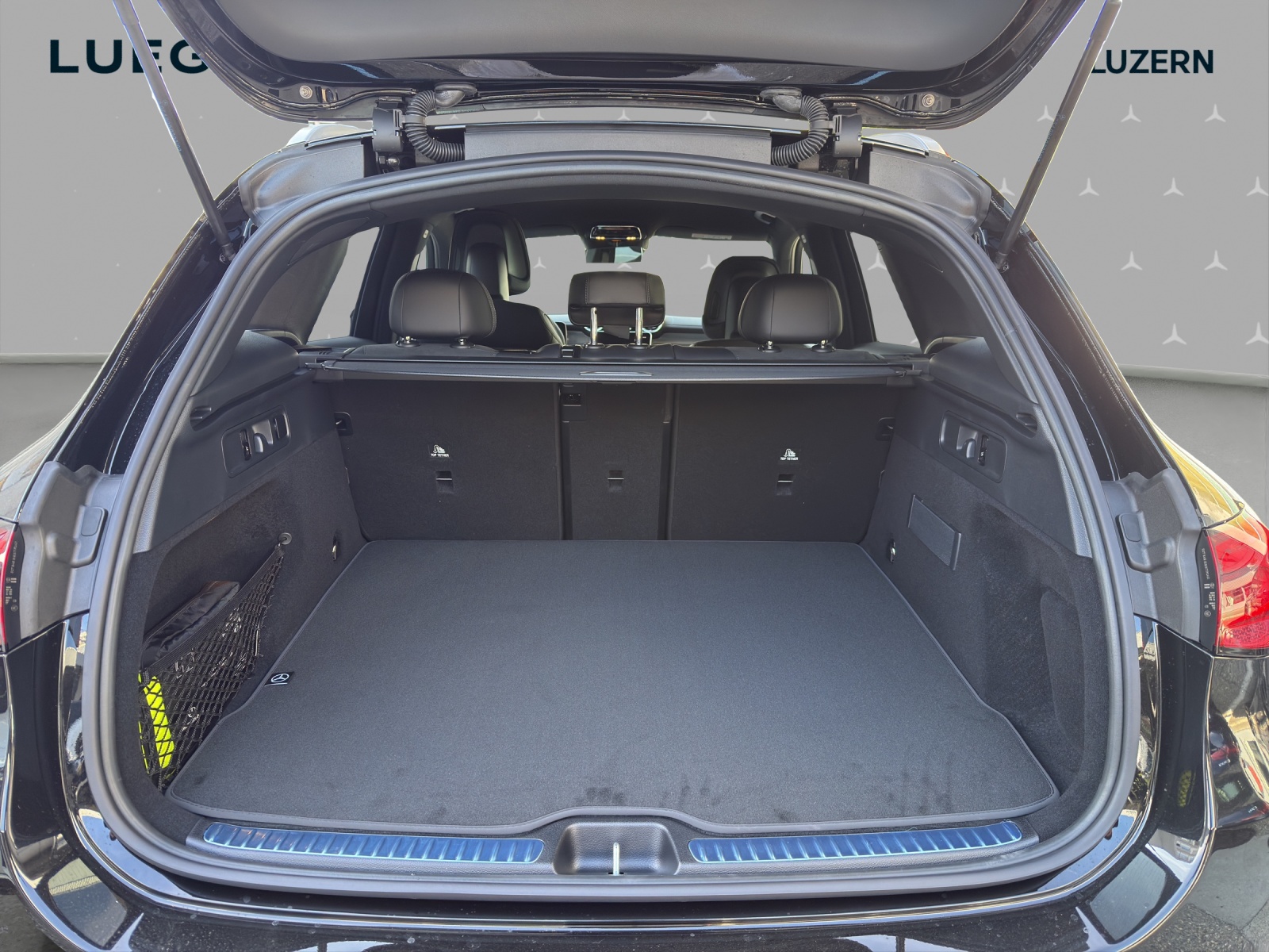 MERCEDES-BENZ GLC 220 d 4Matic 9G-Tronic-image-14