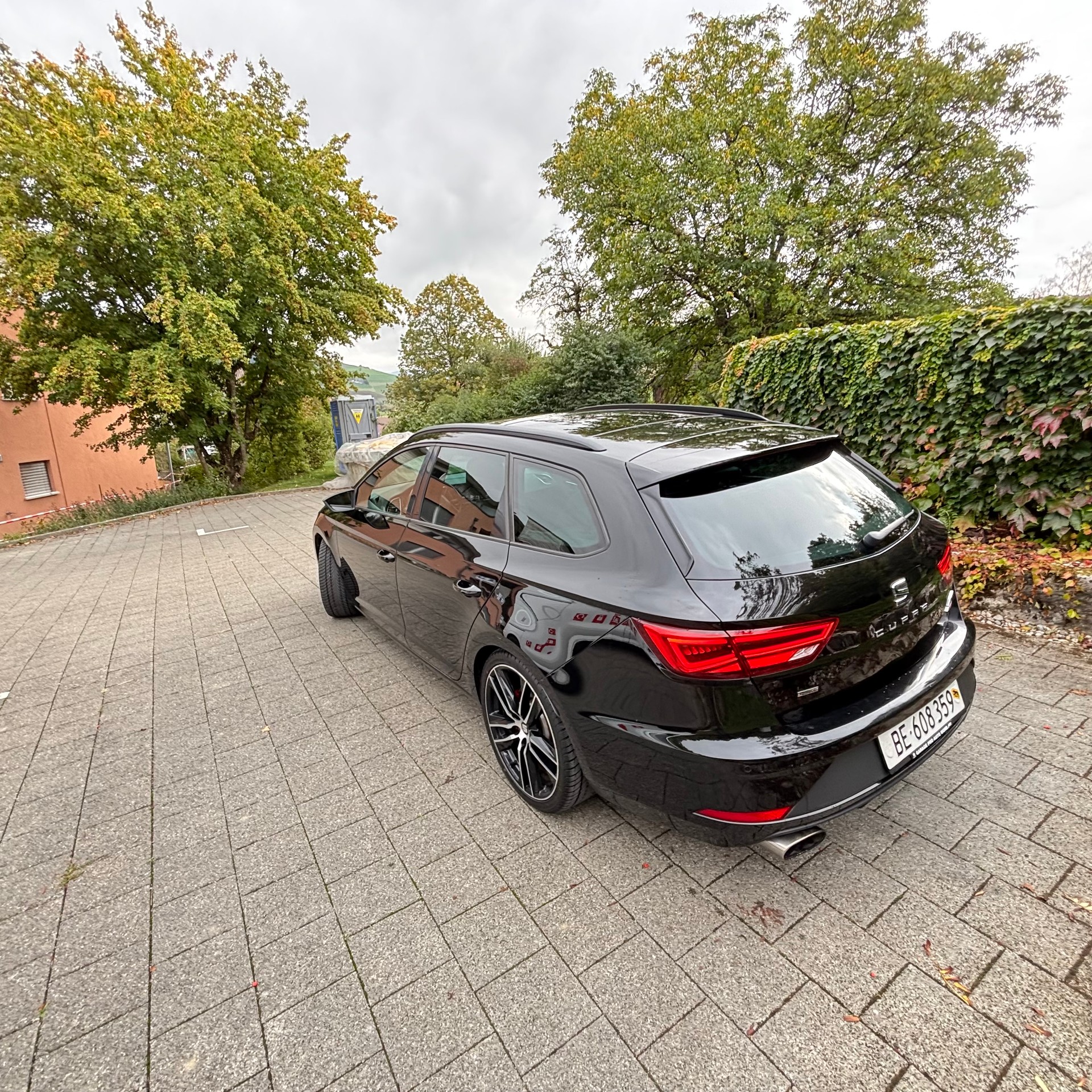 SEAT 2.0 TSI 300 Cupra 4Drive DSG-image-2