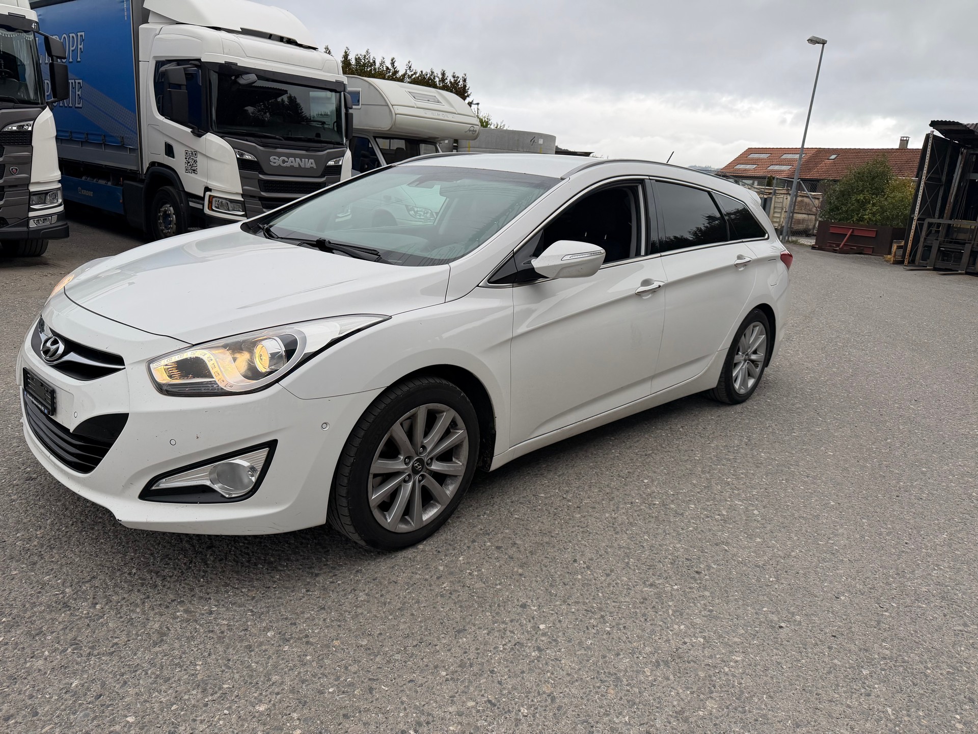 HYUNDAI i40 Wagon 2.0 GDi Style-image-1