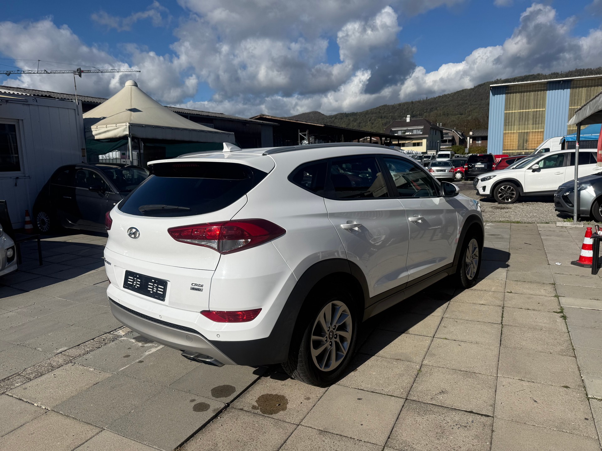 HYUNDAI Tucson 2.0 CRDI Vertex 4WD Automatic-image-2