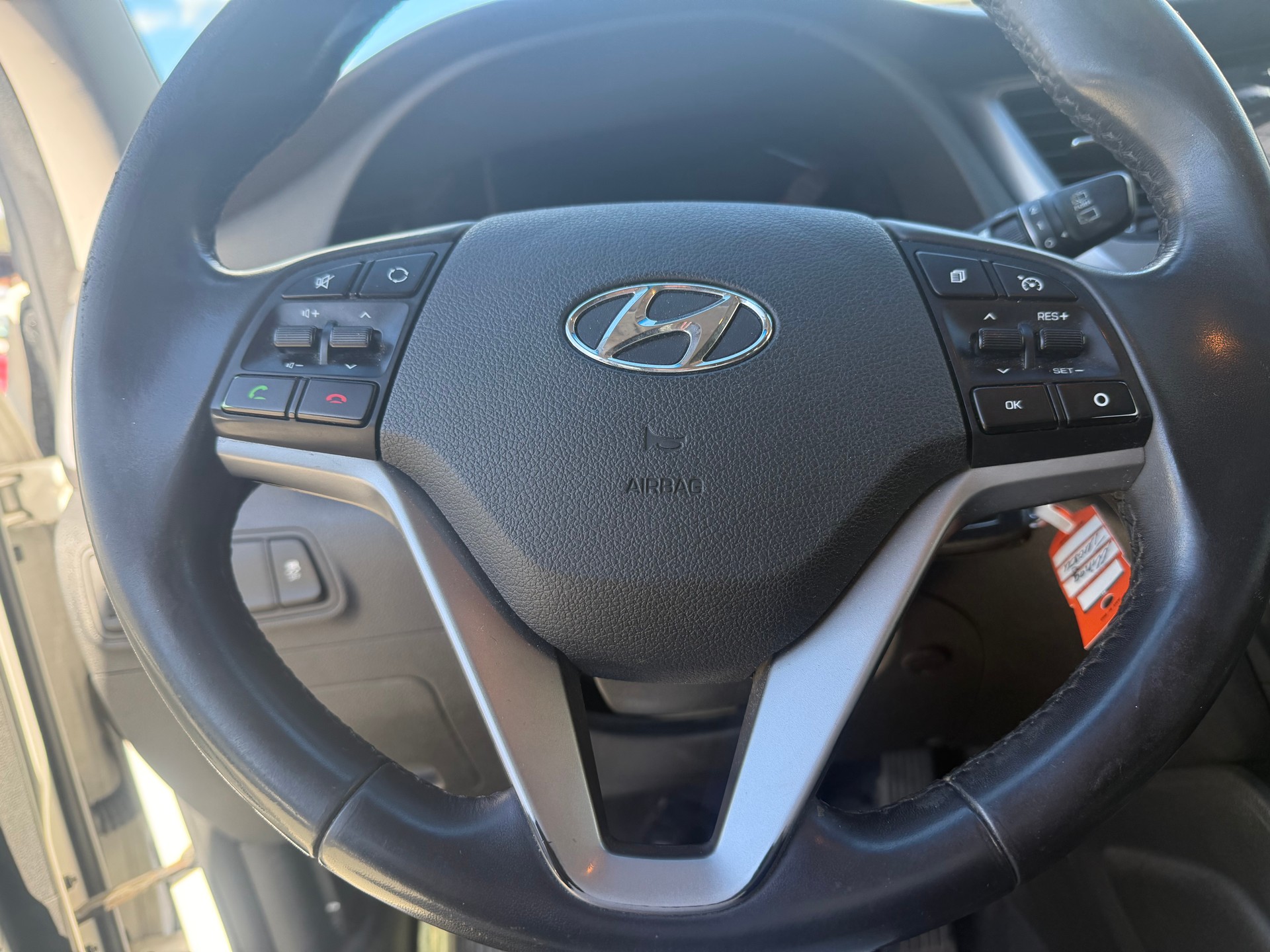 HYUNDAI Tucson 2.0 CRDI Vertex 4WD Automatic-image-12