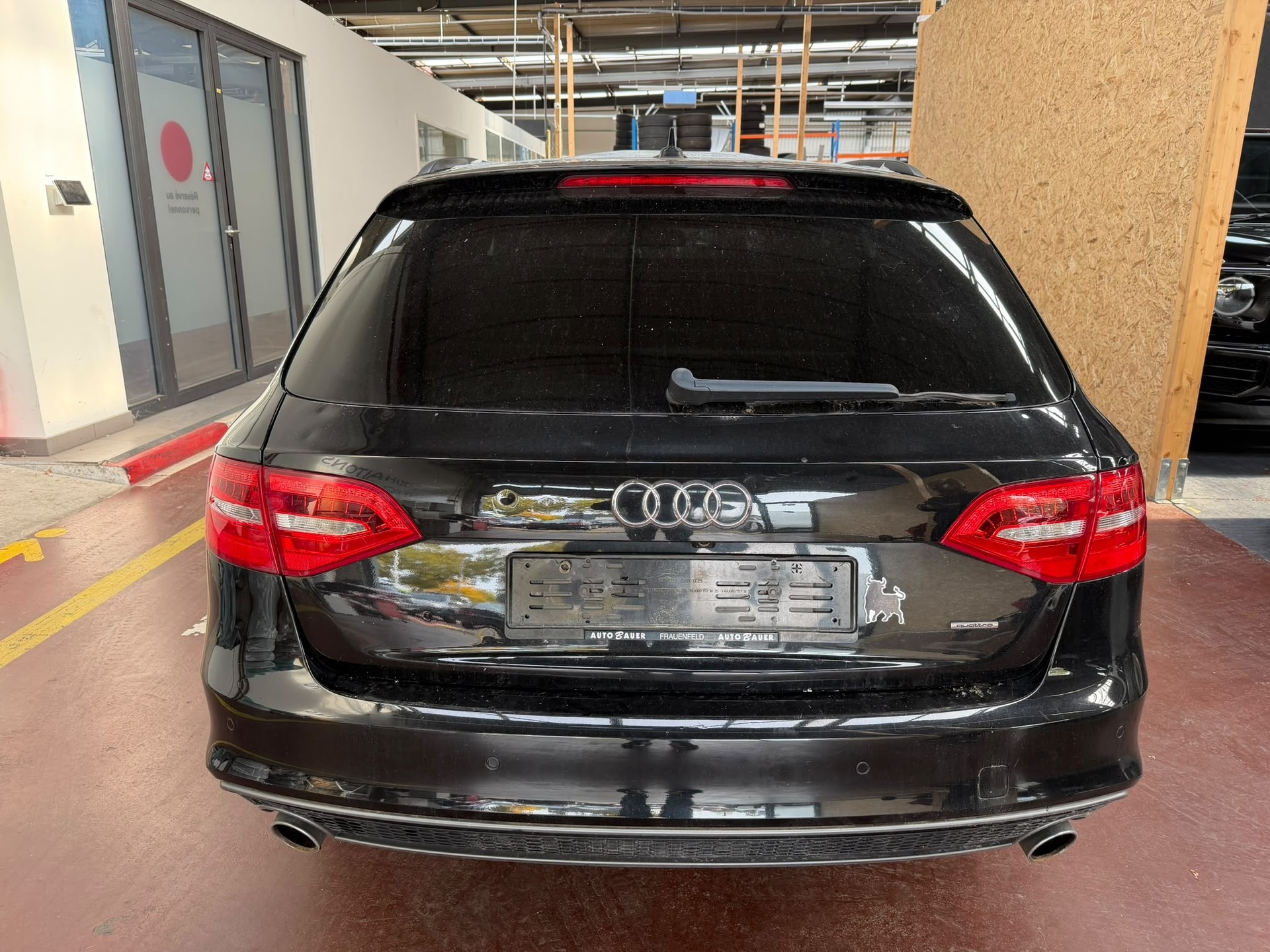 AUDI A4 Avant 3.0 TDI quattro S-tronic-image-5