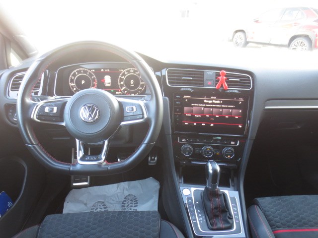 VW Golf 2.0 TSI GTI Performance DSG-image-10