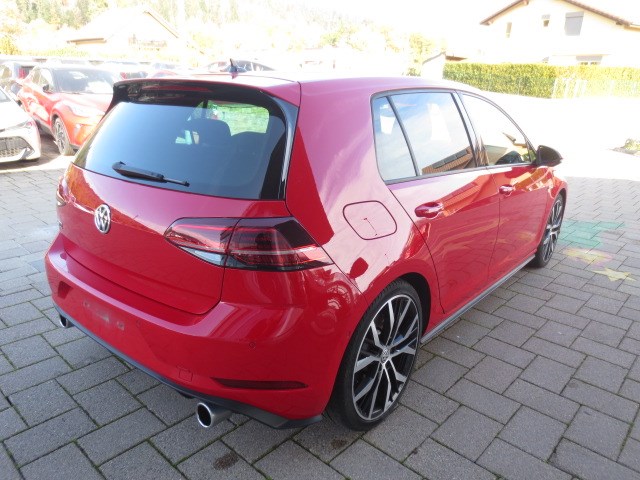 VW Golf 2.0 TSI GTI Performance DSG-image-3