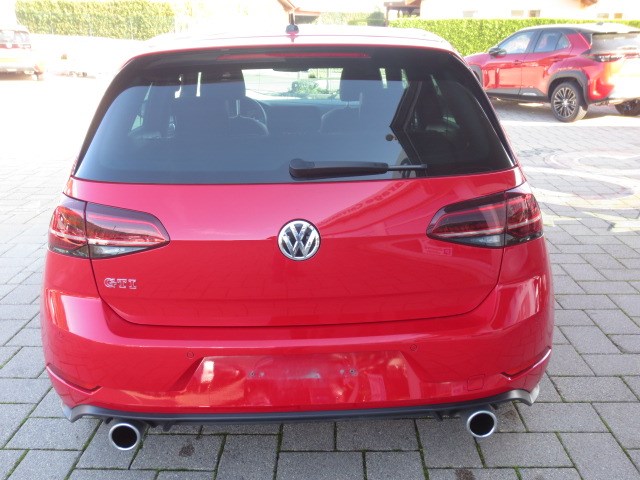 VW Golf 2.0 TSI GTI Performance DSG-image-4