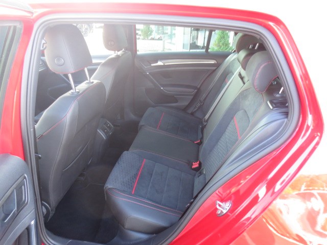 VW Golf 2.0 TSI GTI Performance DSG-image-9