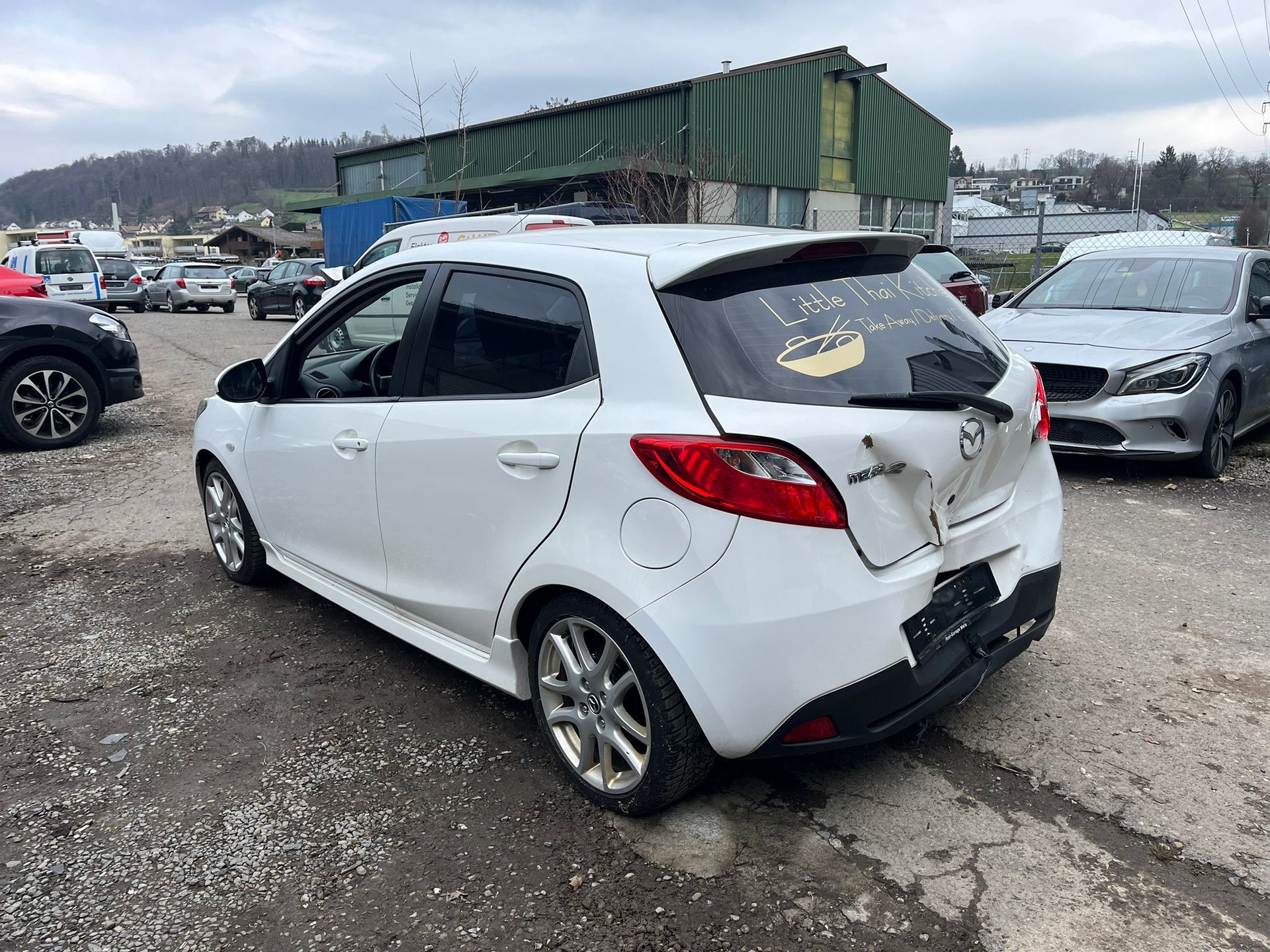 MAZDA 2-image-5