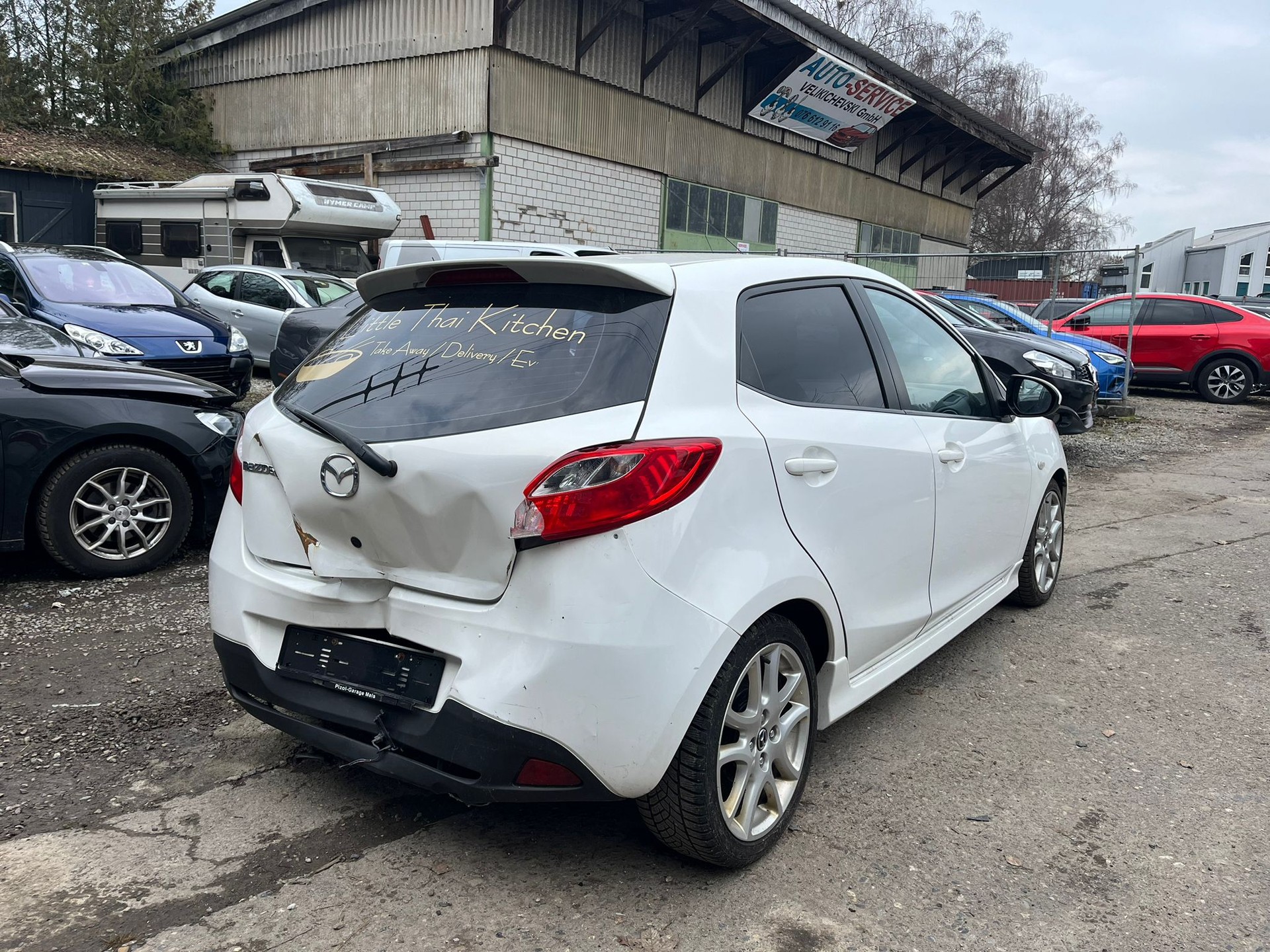 MAZDA 2-image-4