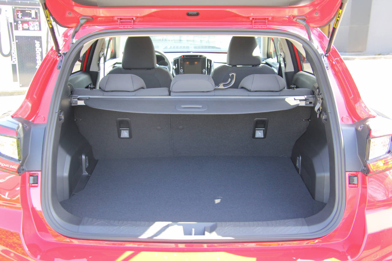 SUBARU Impreza 2.0i e-Boxer Swiss Plus-image-4