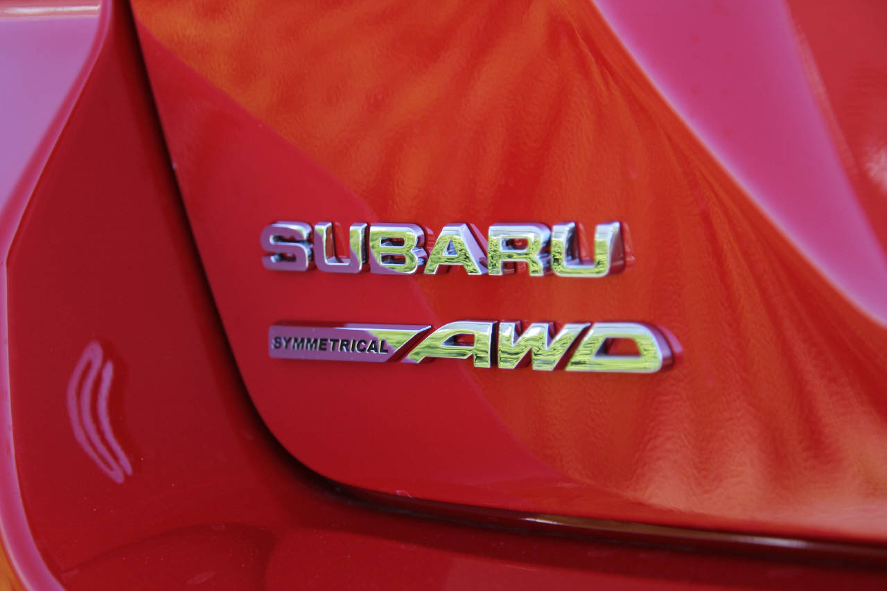 SUBARU Impreza 2.0i e-Boxer Swiss Plus-image-13