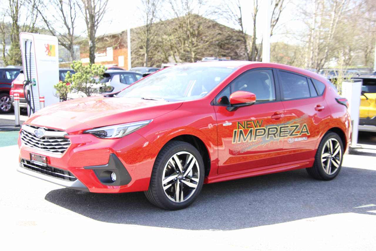 SUBARU Impreza 2.0i e-Boxer Swiss Plus-image-5