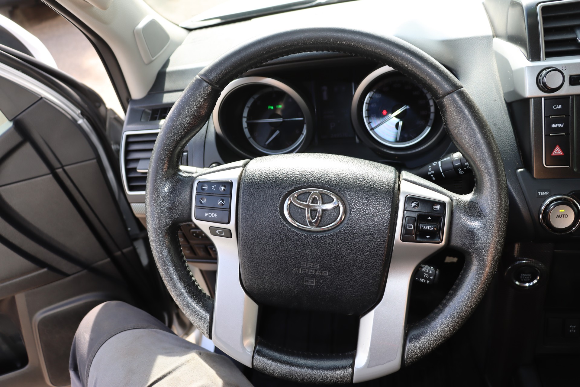 TOYOTA Land Cruiser 3.0 TD Sol Premium Automatic-image-13