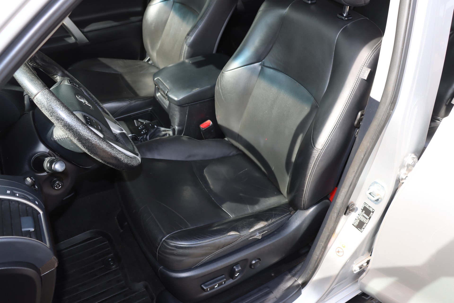 TOYOTA Land Cruiser 3.0 TD Sol Premium Automatic-image-12