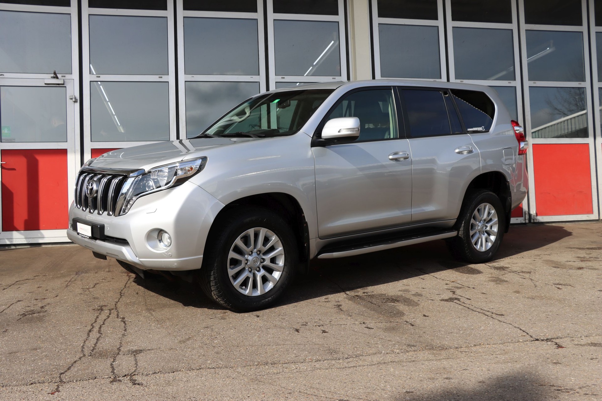 TOYOTA Land Cruiser 3.0 TD Sol Premium Automatic-image-4