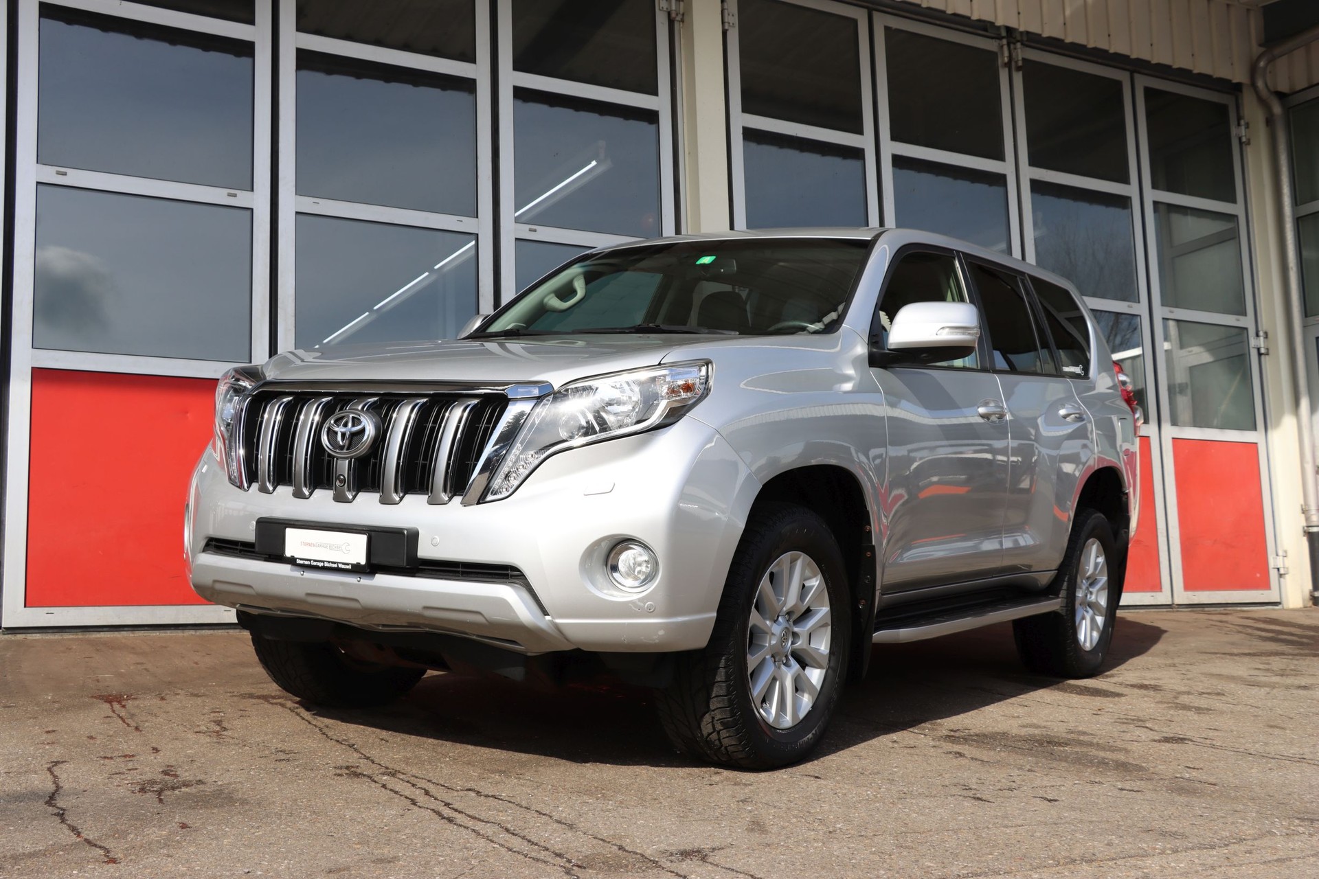 TOYOTA Land Cruiser 3.0 TD Sol Premium Automatic-image-0