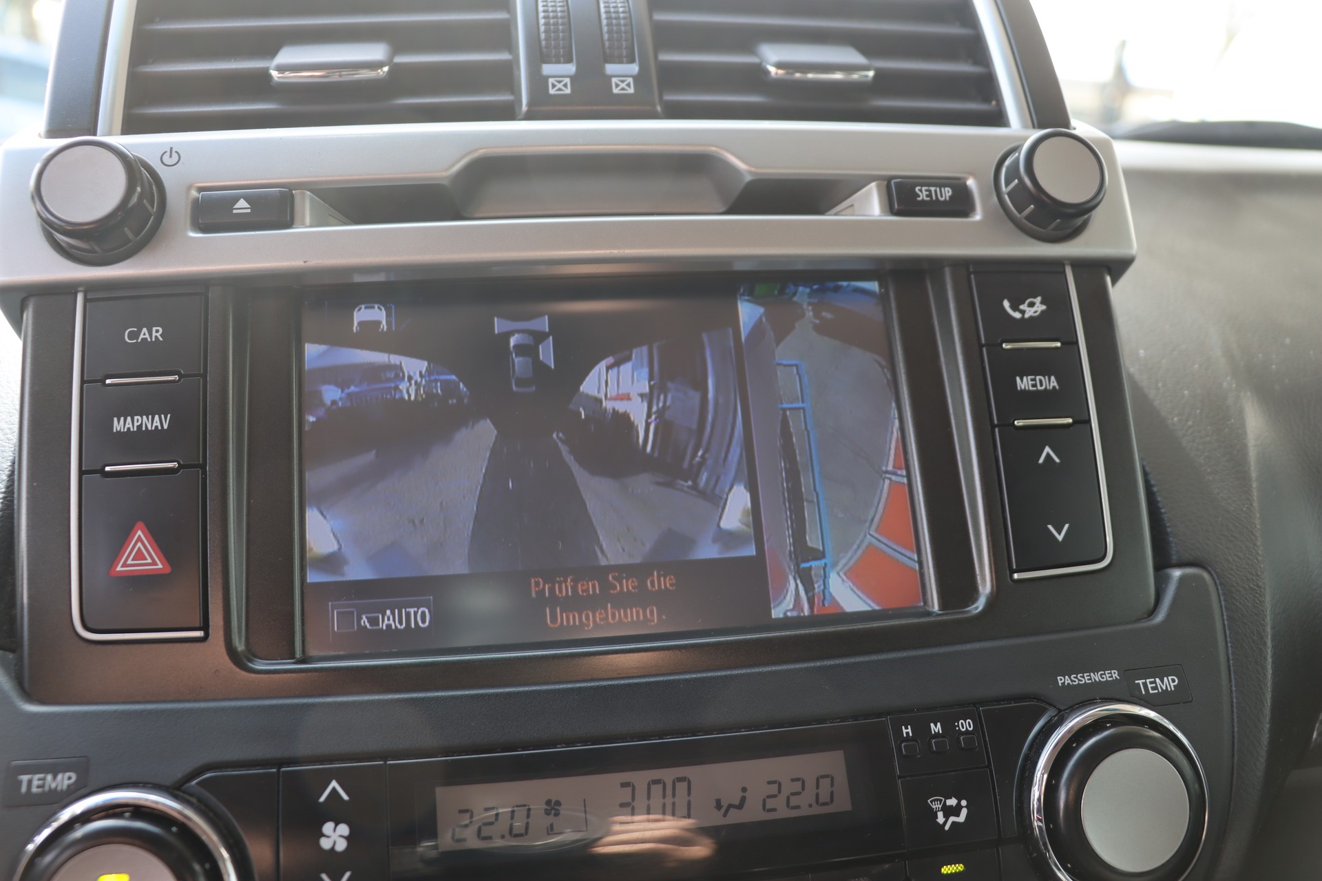 TOYOTA Land Cruiser 3.0 TD Sol Premium Automatic-image-16