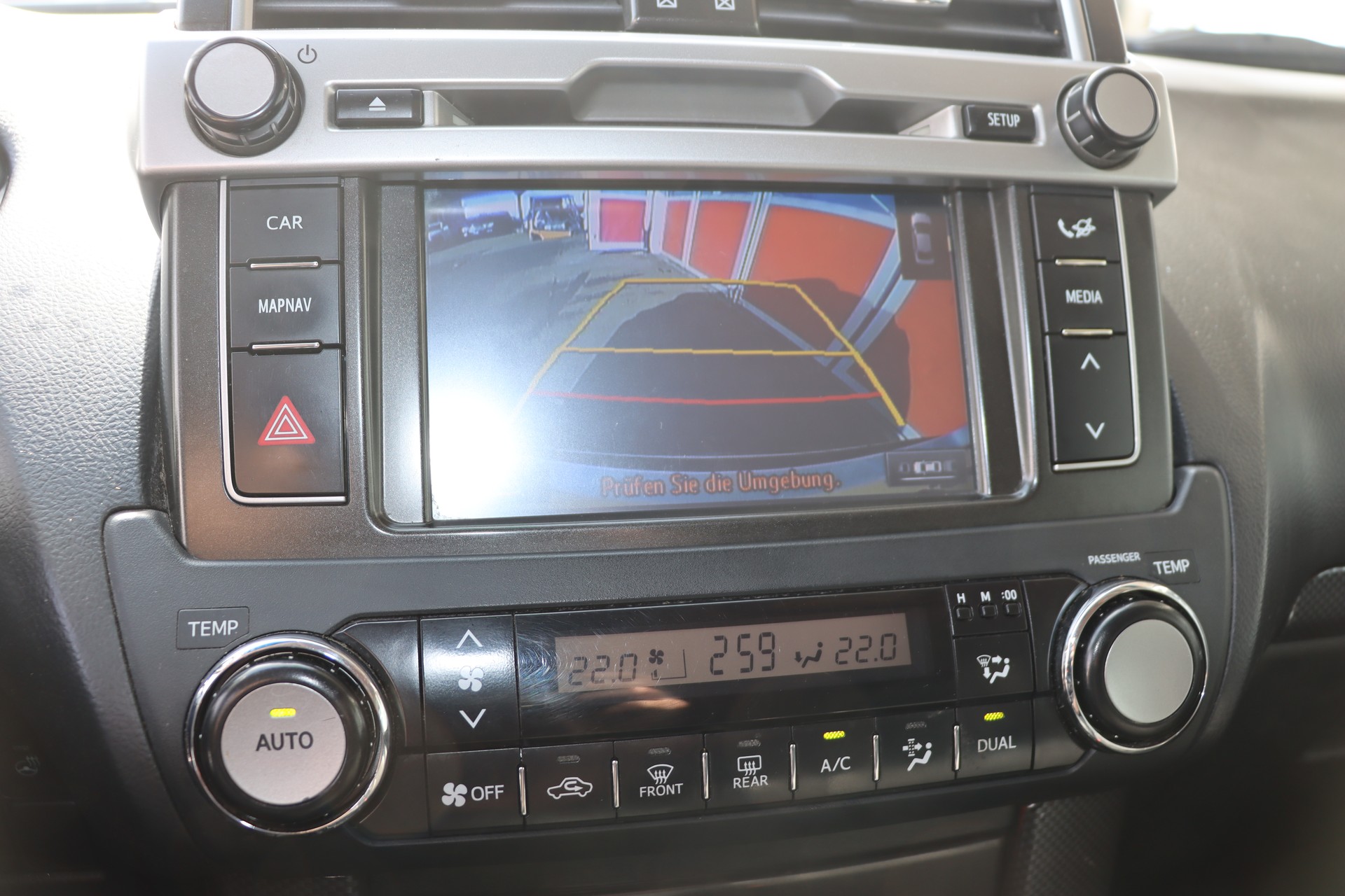TOYOTA Land Cruiser 3.0 TD Sol Premium Automatic-image-15
