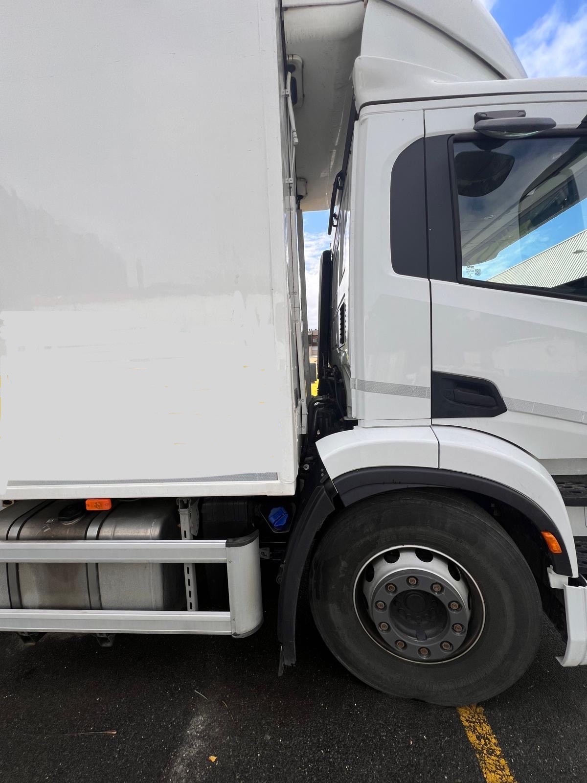 IVECO S-Way 190S36 FP-image-4
