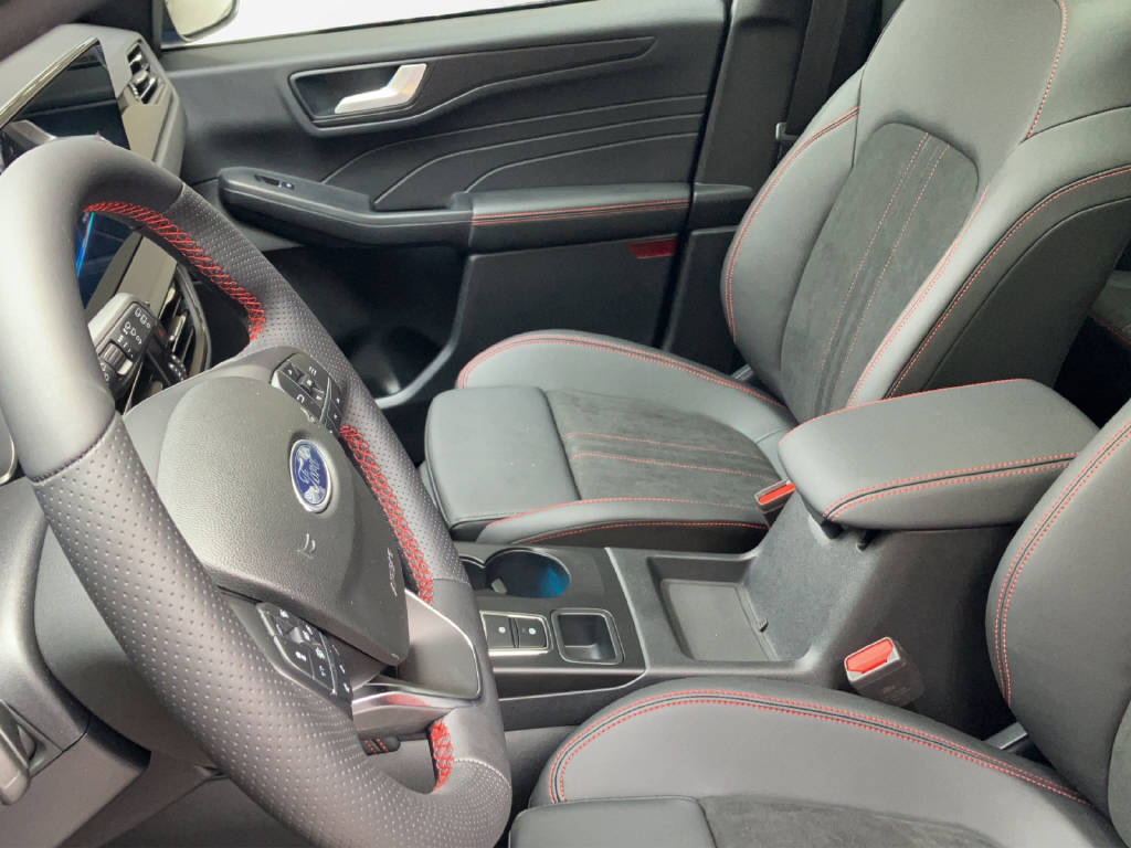 FORD Kuga 2.5 Plug-in Hybrid ST-Line X-image-4