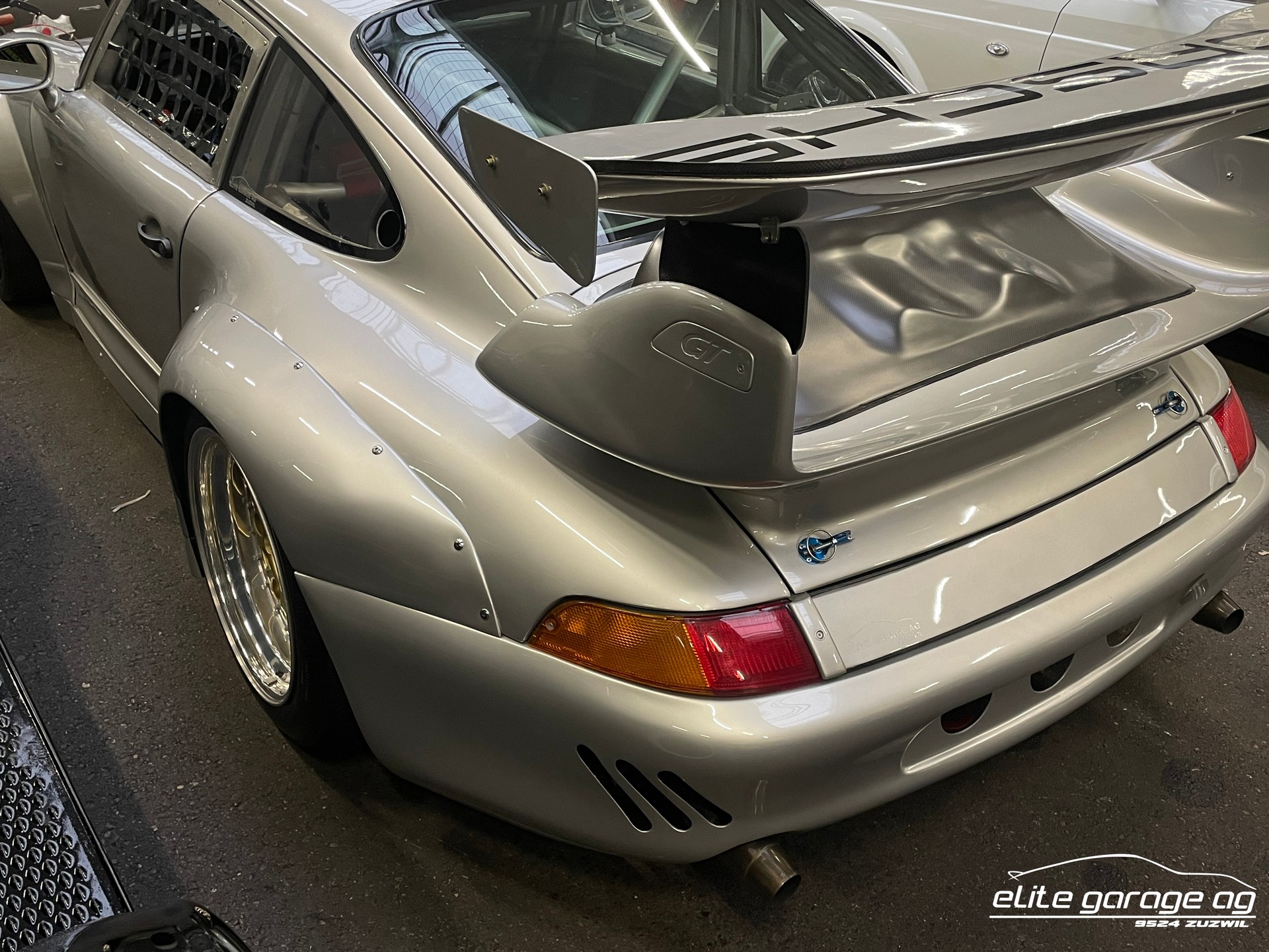 PORSCHE 911 993 GT2 R / "RENNVERSION"-image-4