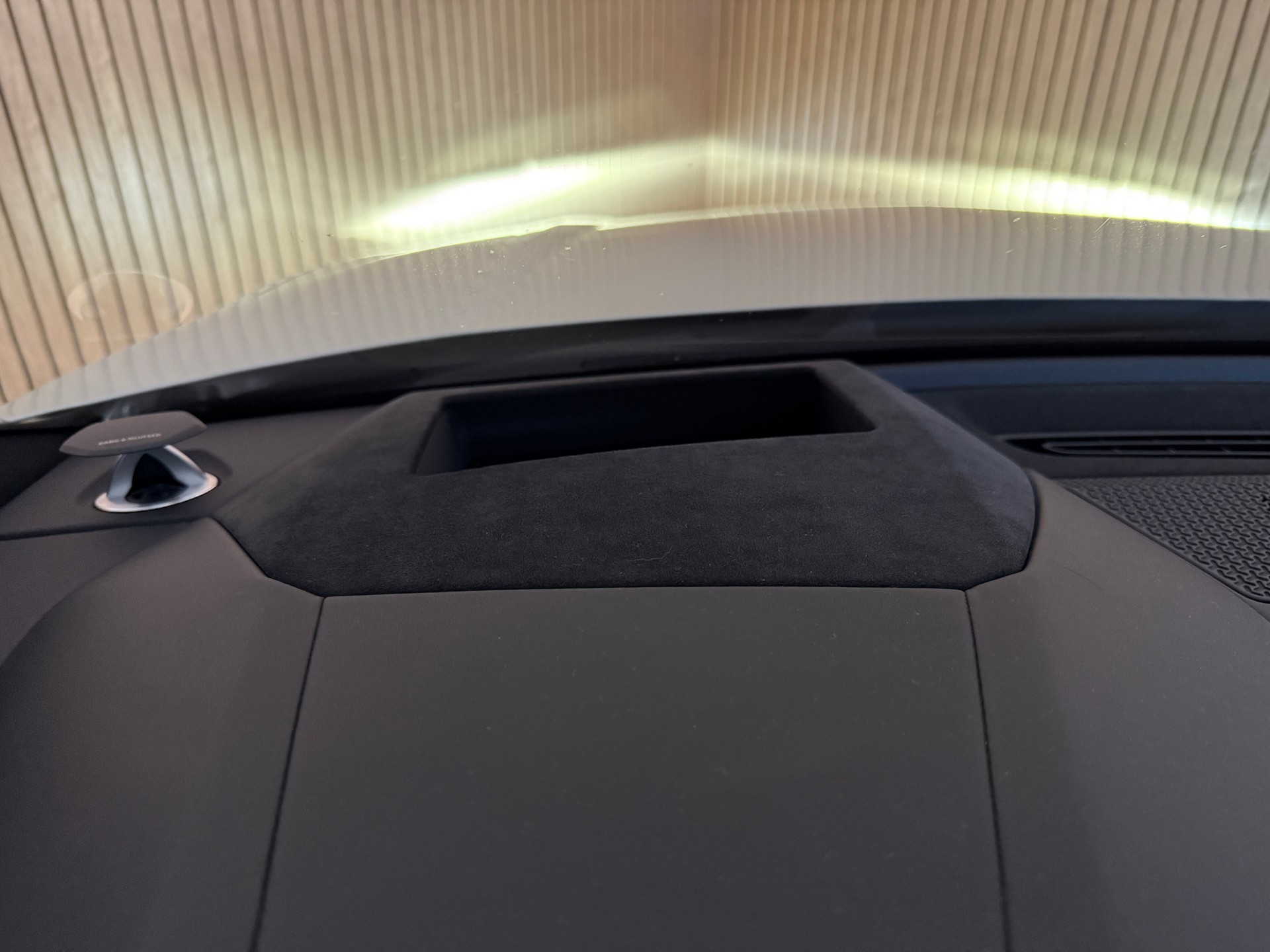 LAMBORGHINI Urus CH-Fahrzeug * Carbon Paket * Balloon White-image-19
