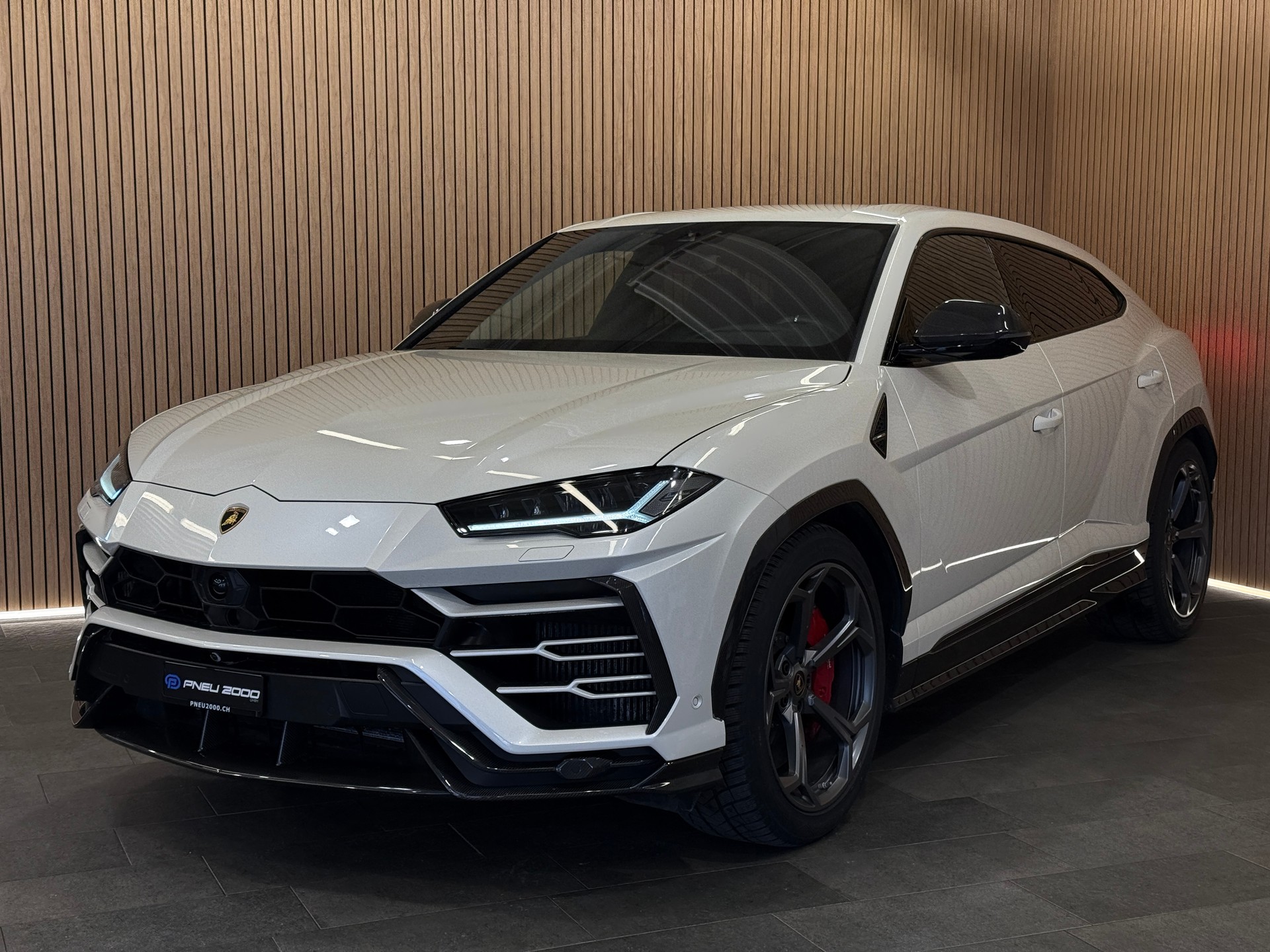 LAMBORGHINI Urus CH-Fahrzeug * Carbon Paket * Balloon White-image-0