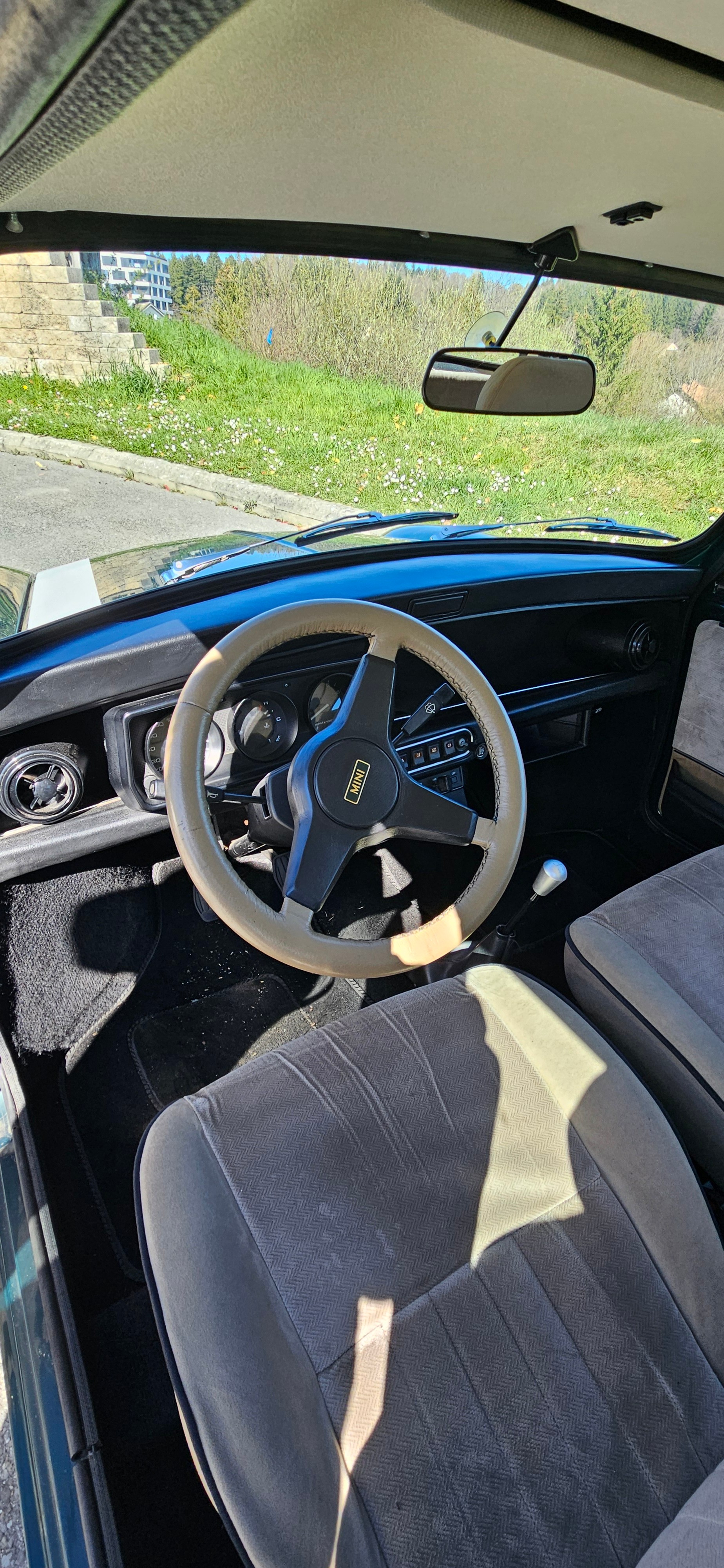MINI Mini Cooper 1300-image-8