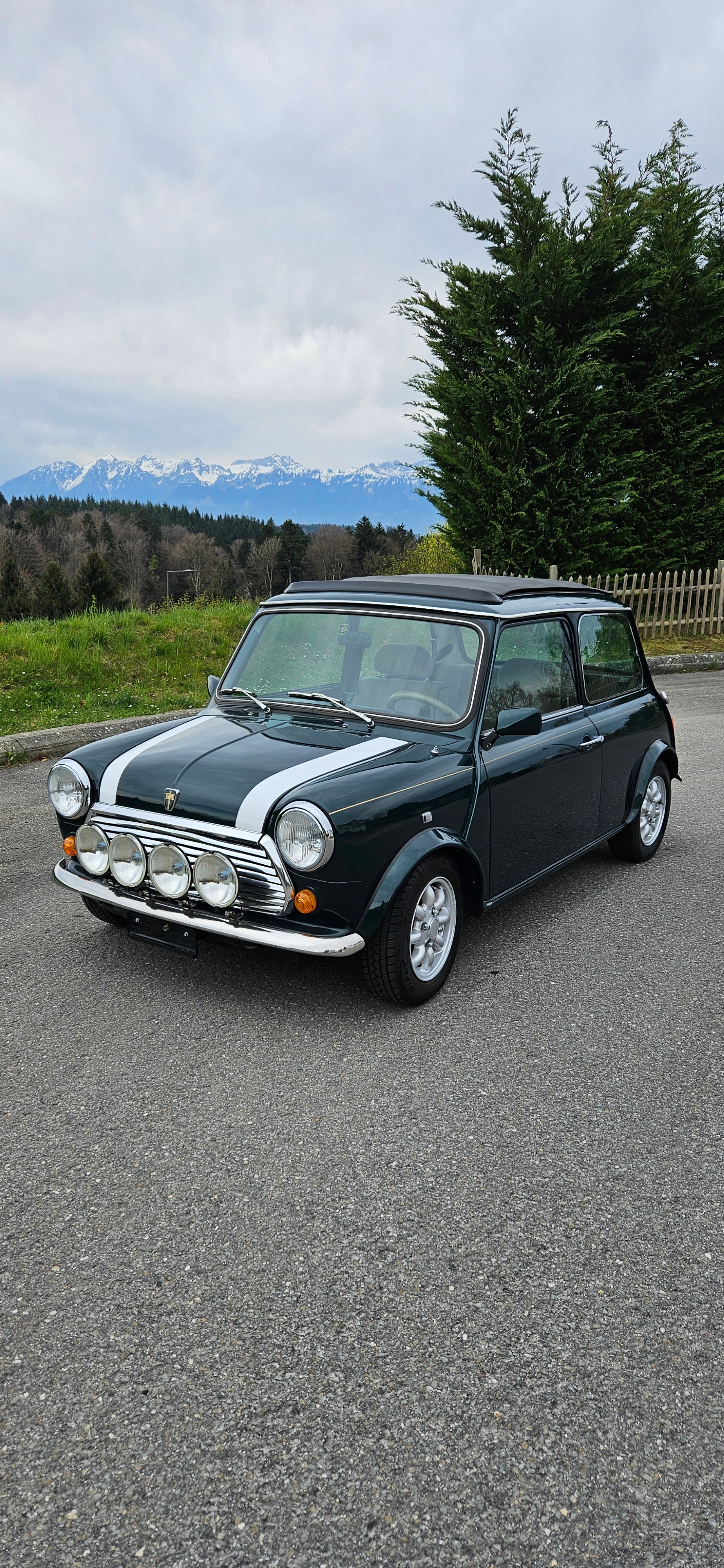 MINI Mini Cooper 1300-image-1