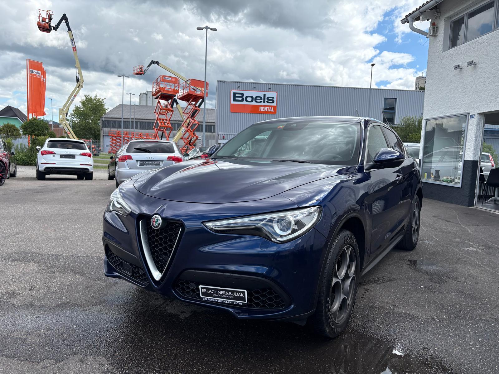 ALFA ROMEO Stelvio 2.0 Executive Q4 Automatic-image-1