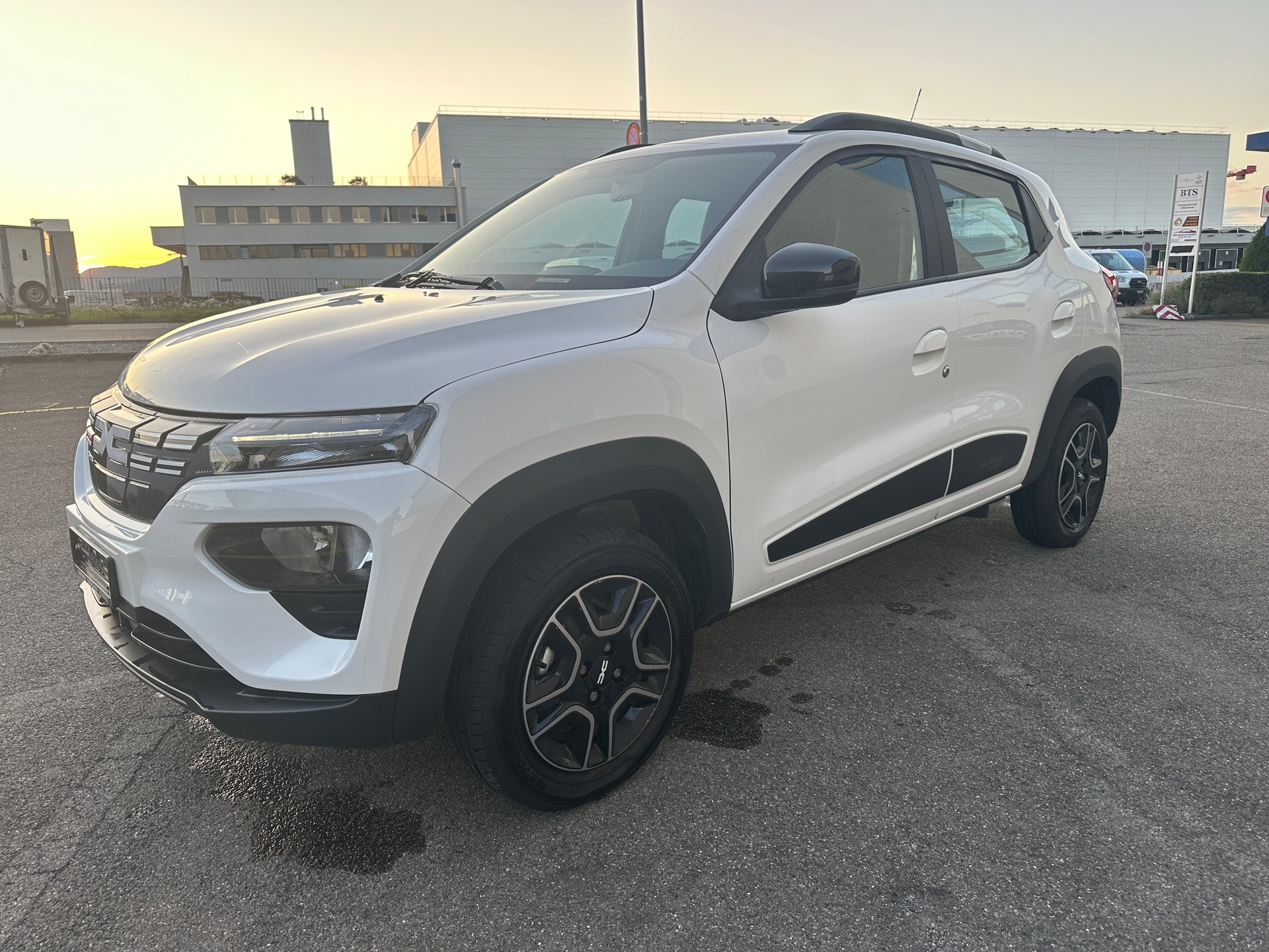 DACIA Spring 27 kWh Expression-image-6