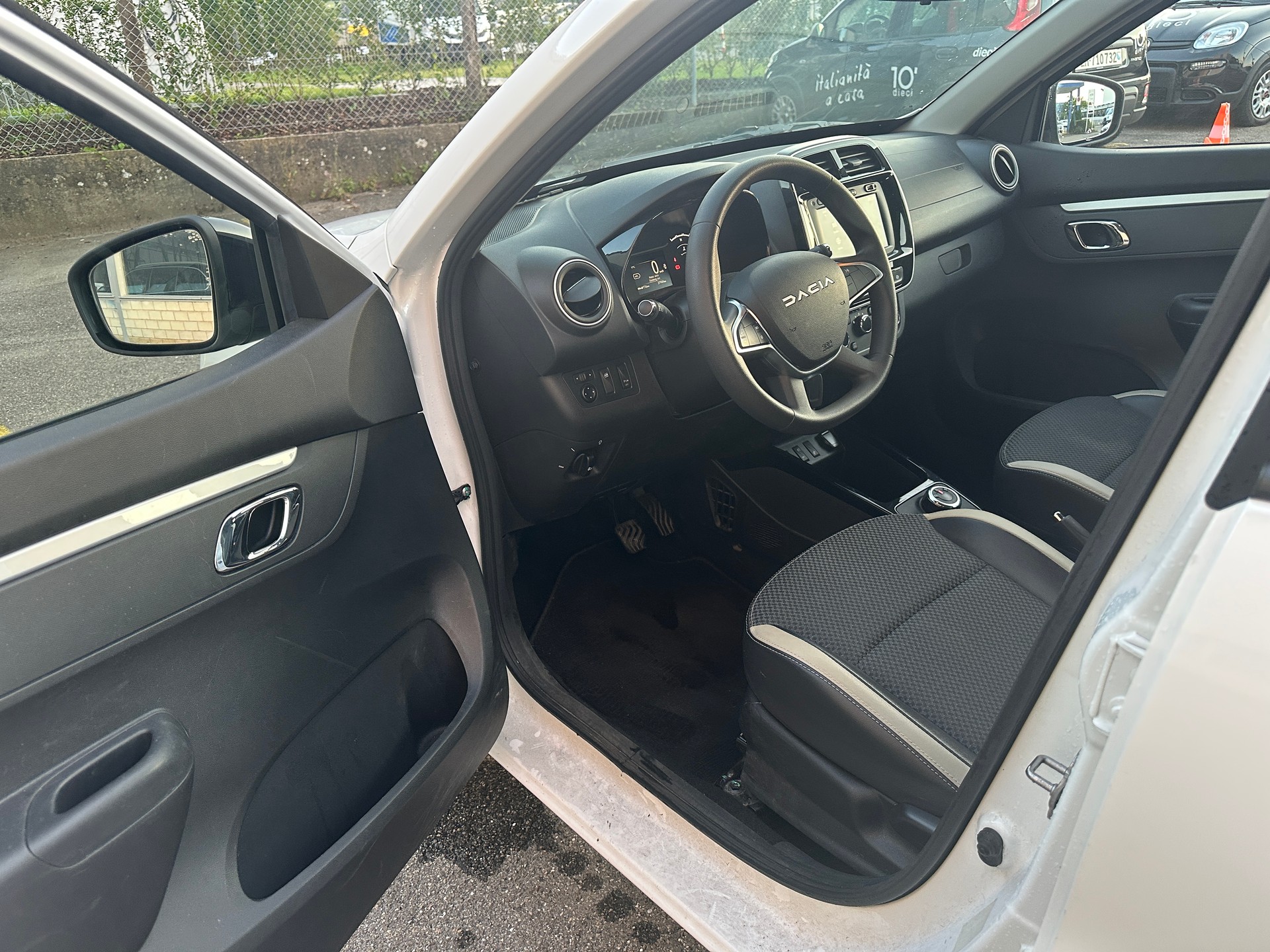 DACIA Spring 27 kWh Expression-image-11