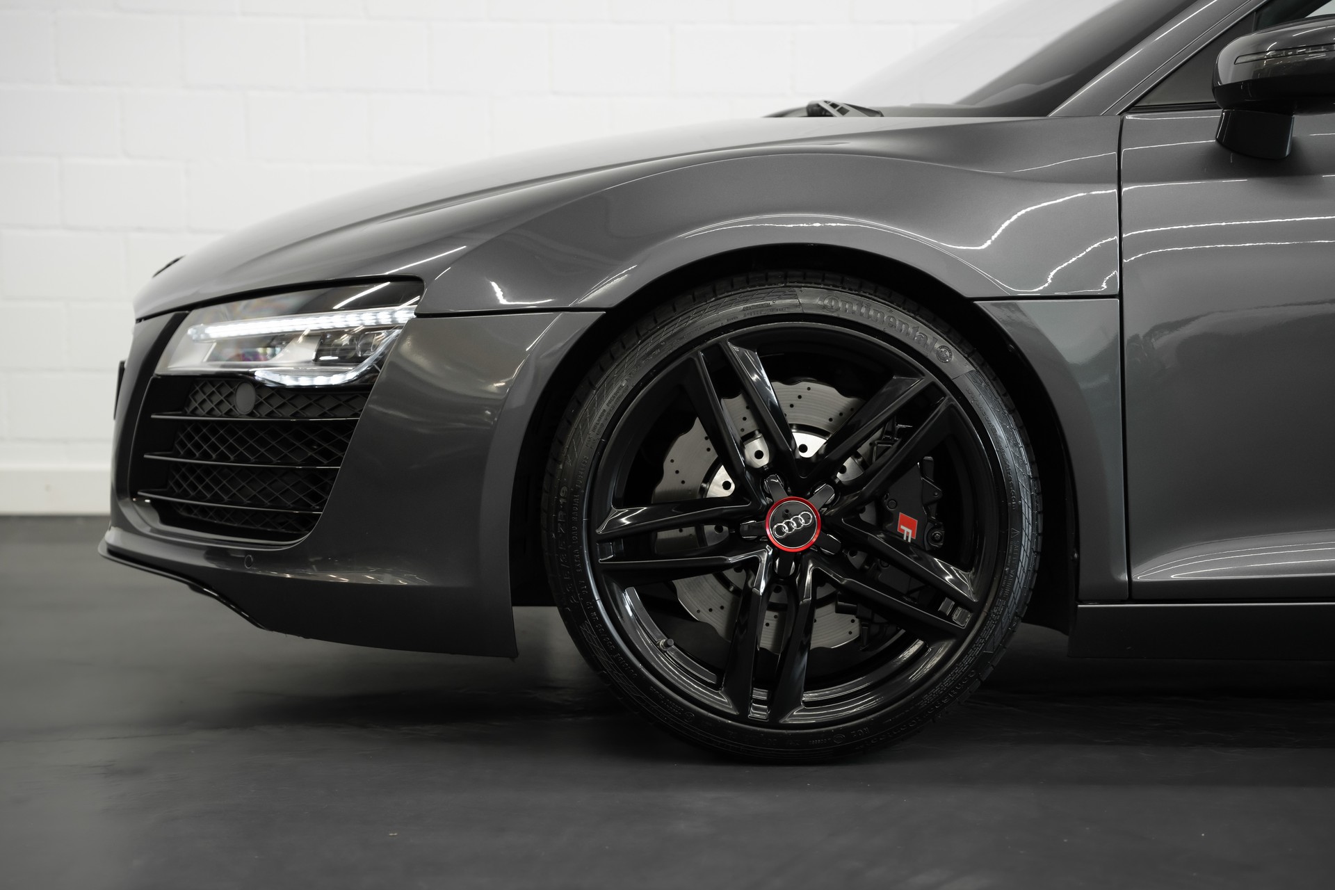 AUDI R8 Coupé 4.2 S-Tronic Capristo-image-13