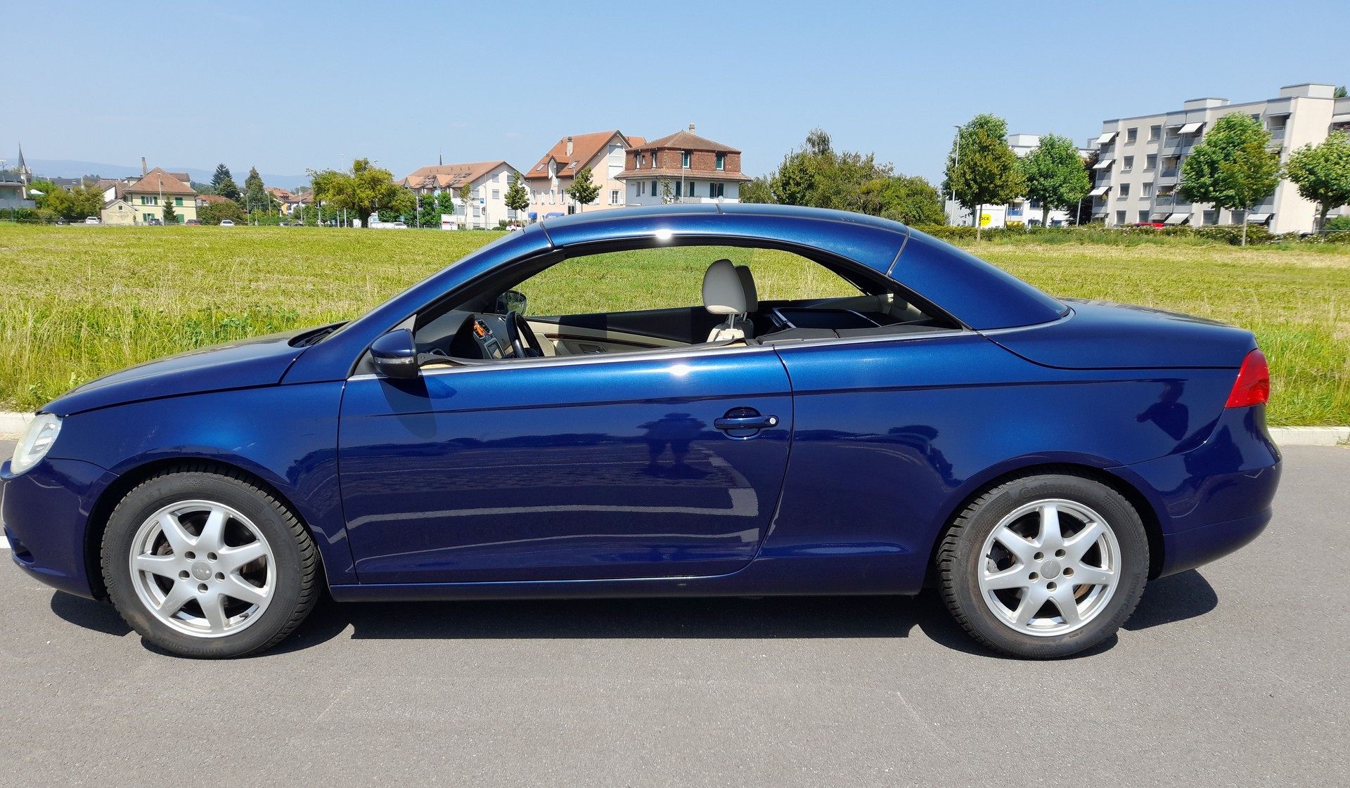 VW Eos 2.0 FSI Turbo-image-1