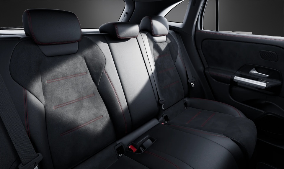 MERCEDES-BENZ GLA 200 7G-DCT-image-9