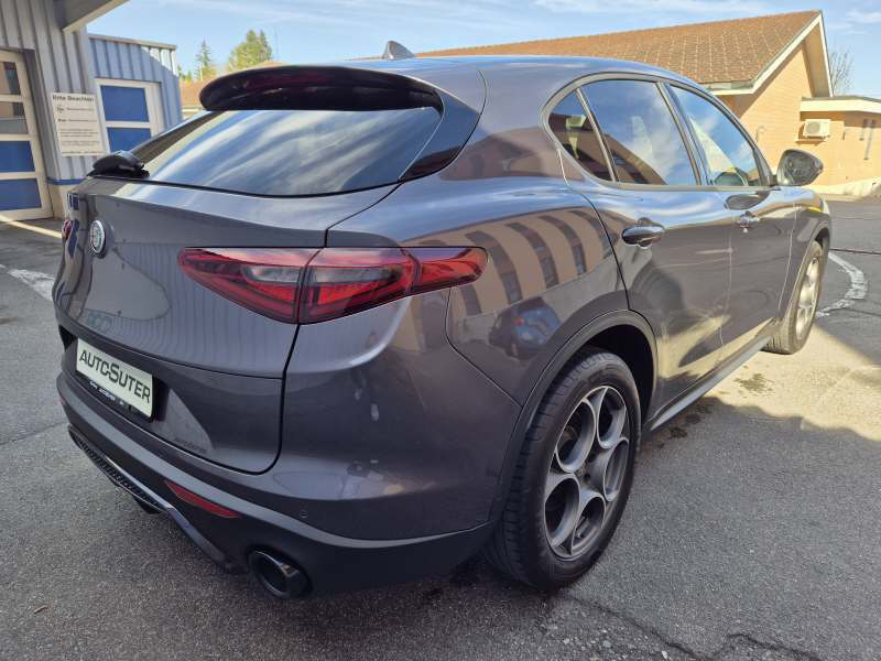 ALFA ROMEO Stelvio 2.0 Q4 Sprint-image-2