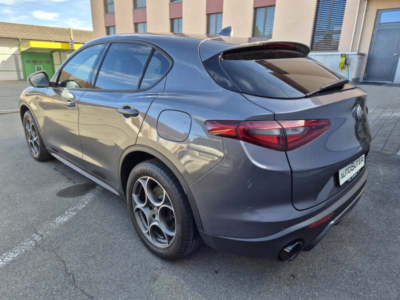 ALFA ROMEO Stelvio 2.0 Q4 Sprint-image-1