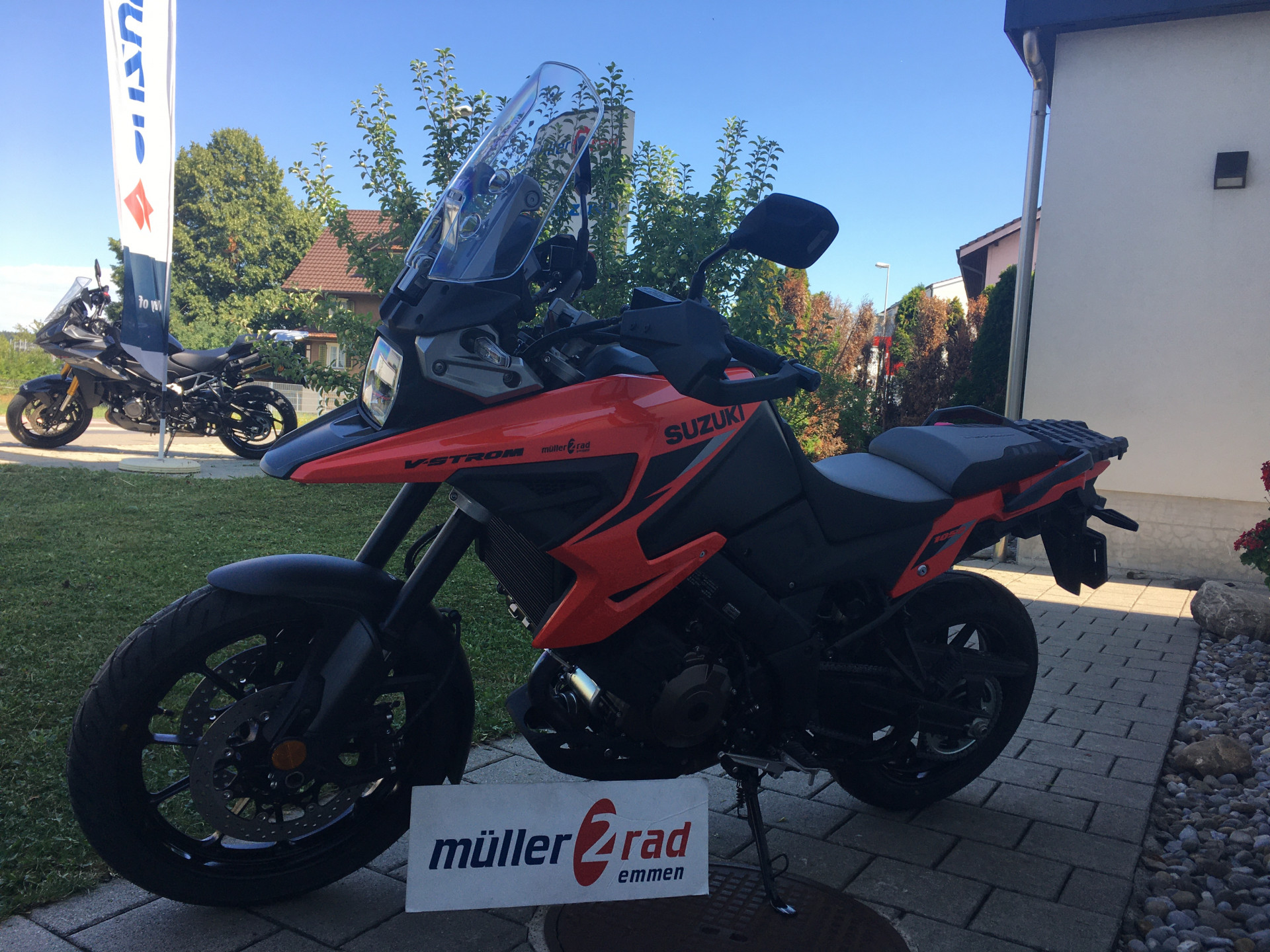 SUZUKI DL 1050 A V-Strom-image-4