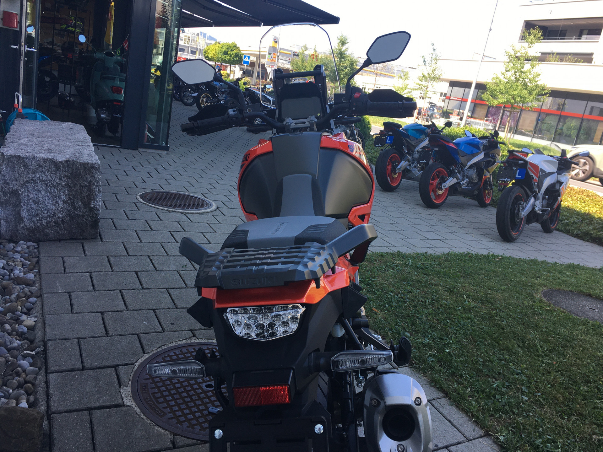 SUZUKI DL 1050 A V-Strom-image-5