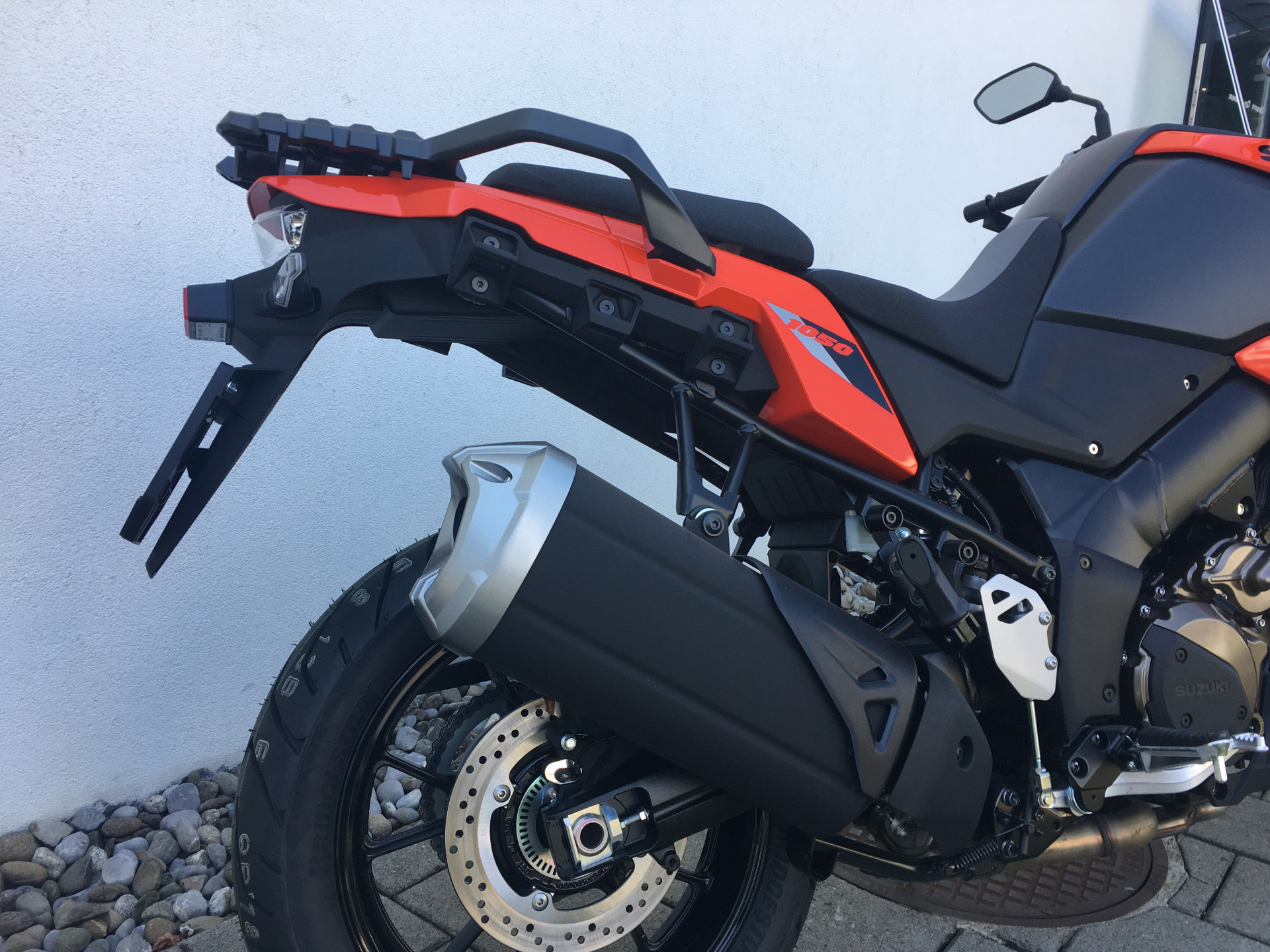 SUZUKI DL 1050 A V-Strom-image-6