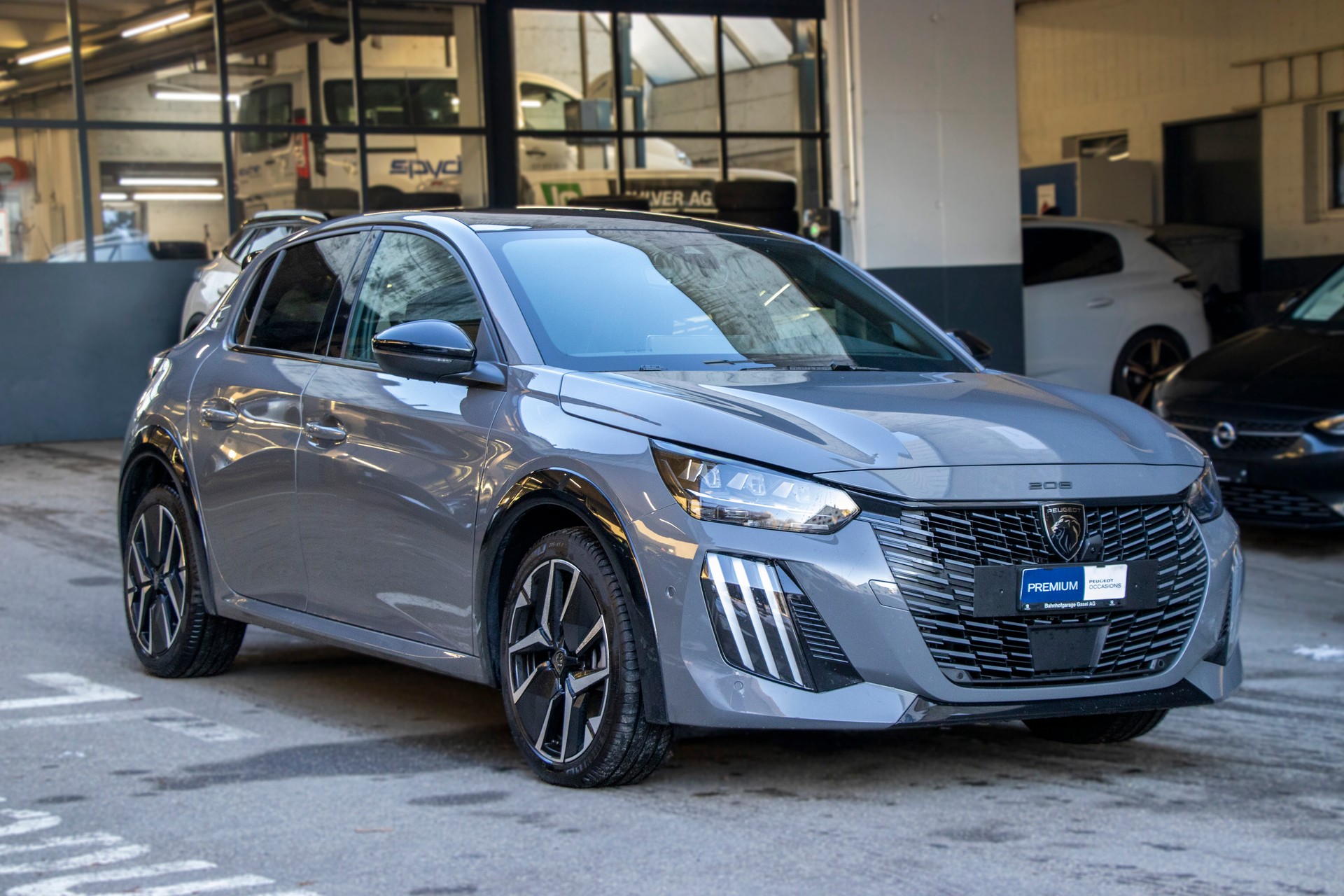 PEUGEOT 208 1.2 MHEV 110 GT-image-3