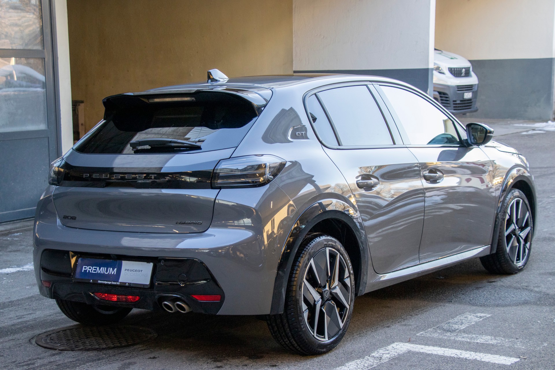 PEUGEOT 208 1.2 MHEV 110 GT-image-2