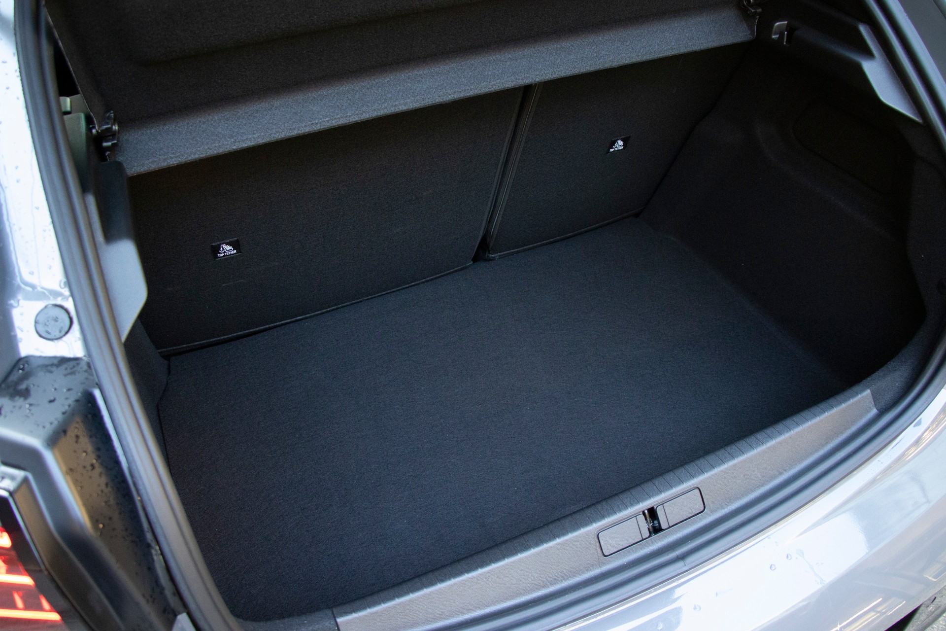 PEUGEOT 208 1.2 MHEV 110 GT-image-6