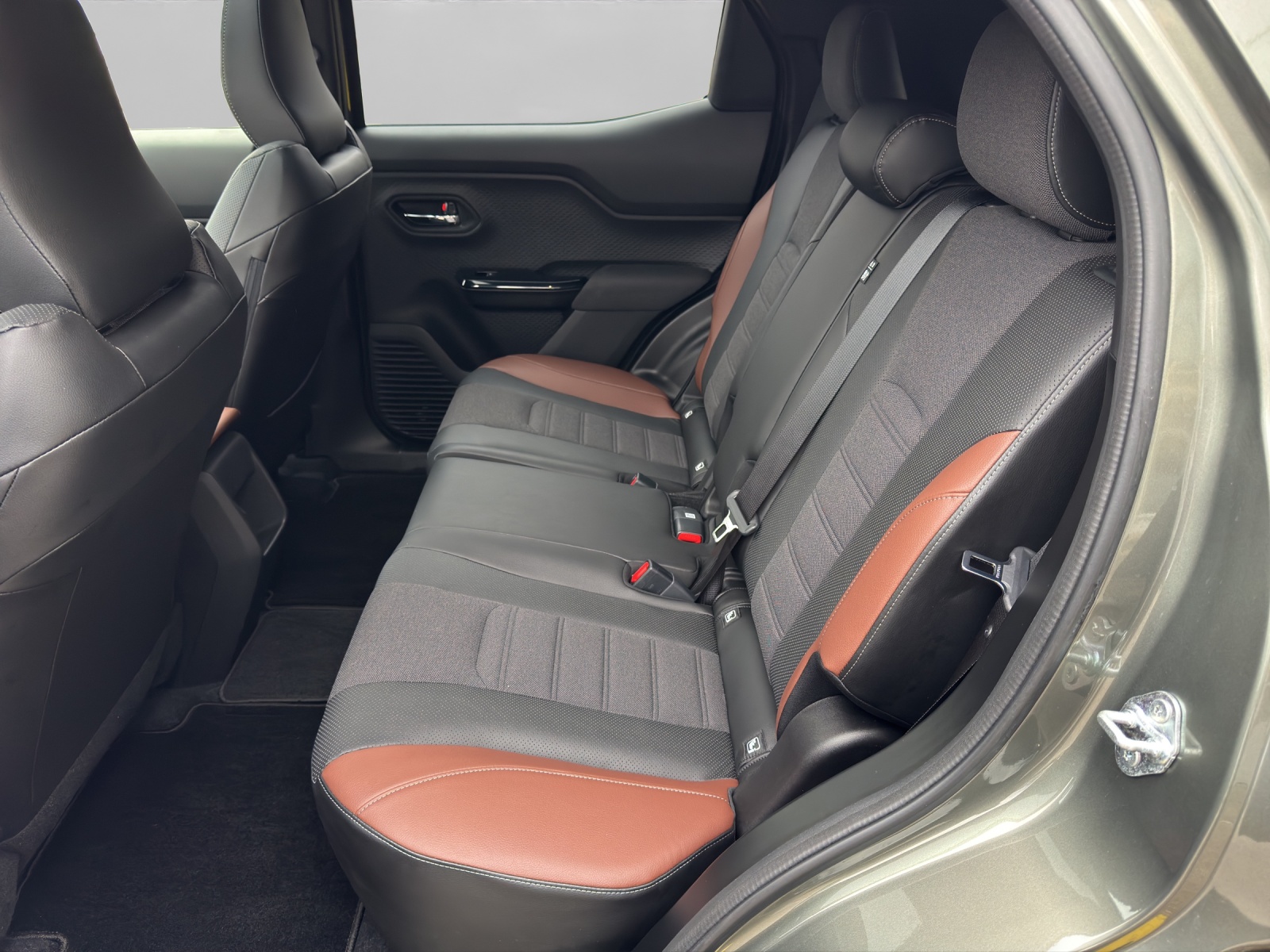 SUZUKI e Vitara Compact Top 4x4-image-13