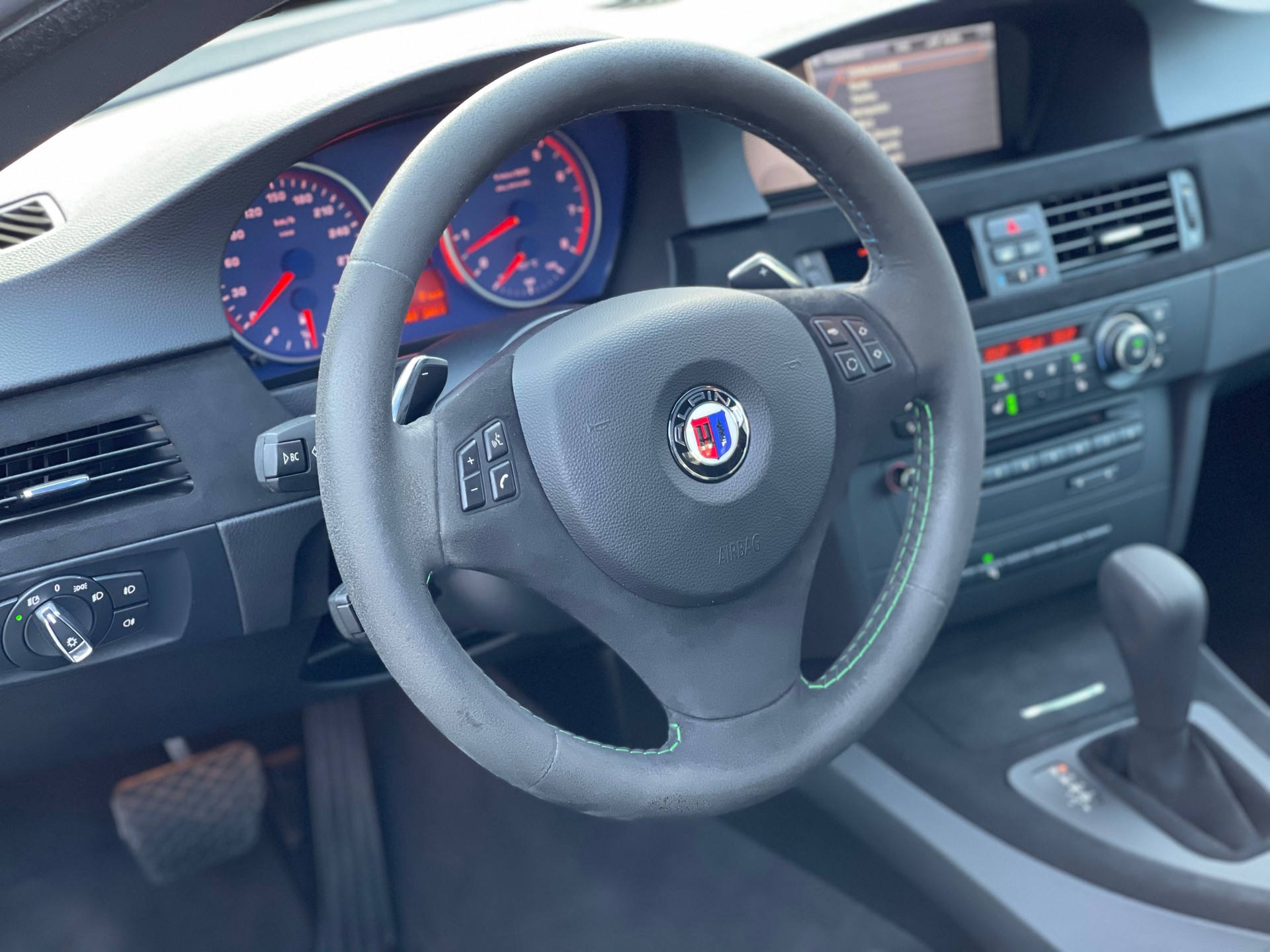 BMW-ALPINA B3 GT3 BiTurbo Coupé 3.0 Switch-Tronic-image-15