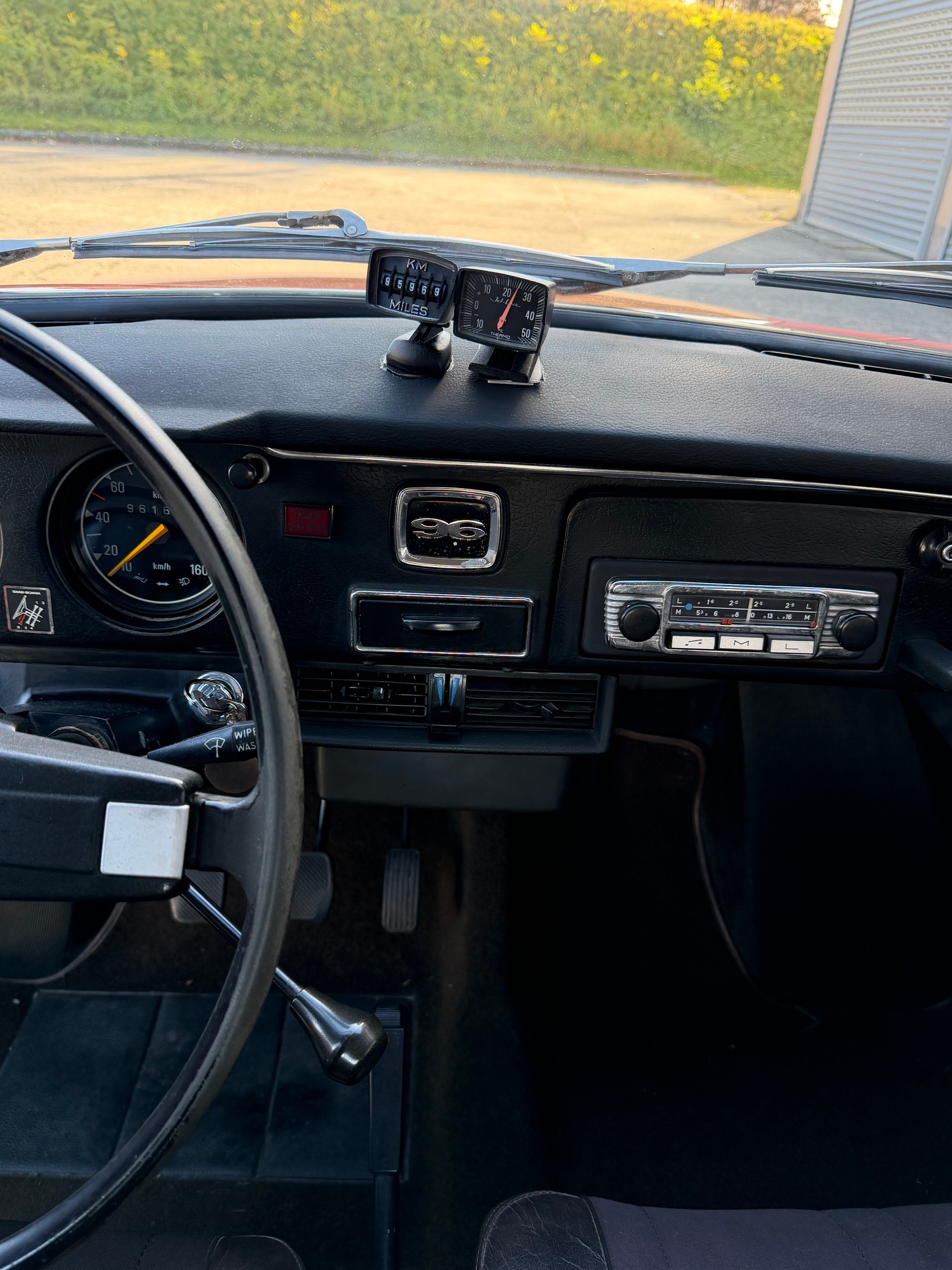 SAAB 96 GL V4-image-14