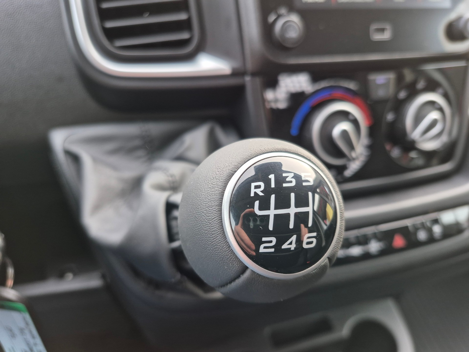 CITROEN Jumper 35+ 2.2 BlueHDi 140 L3-image-14