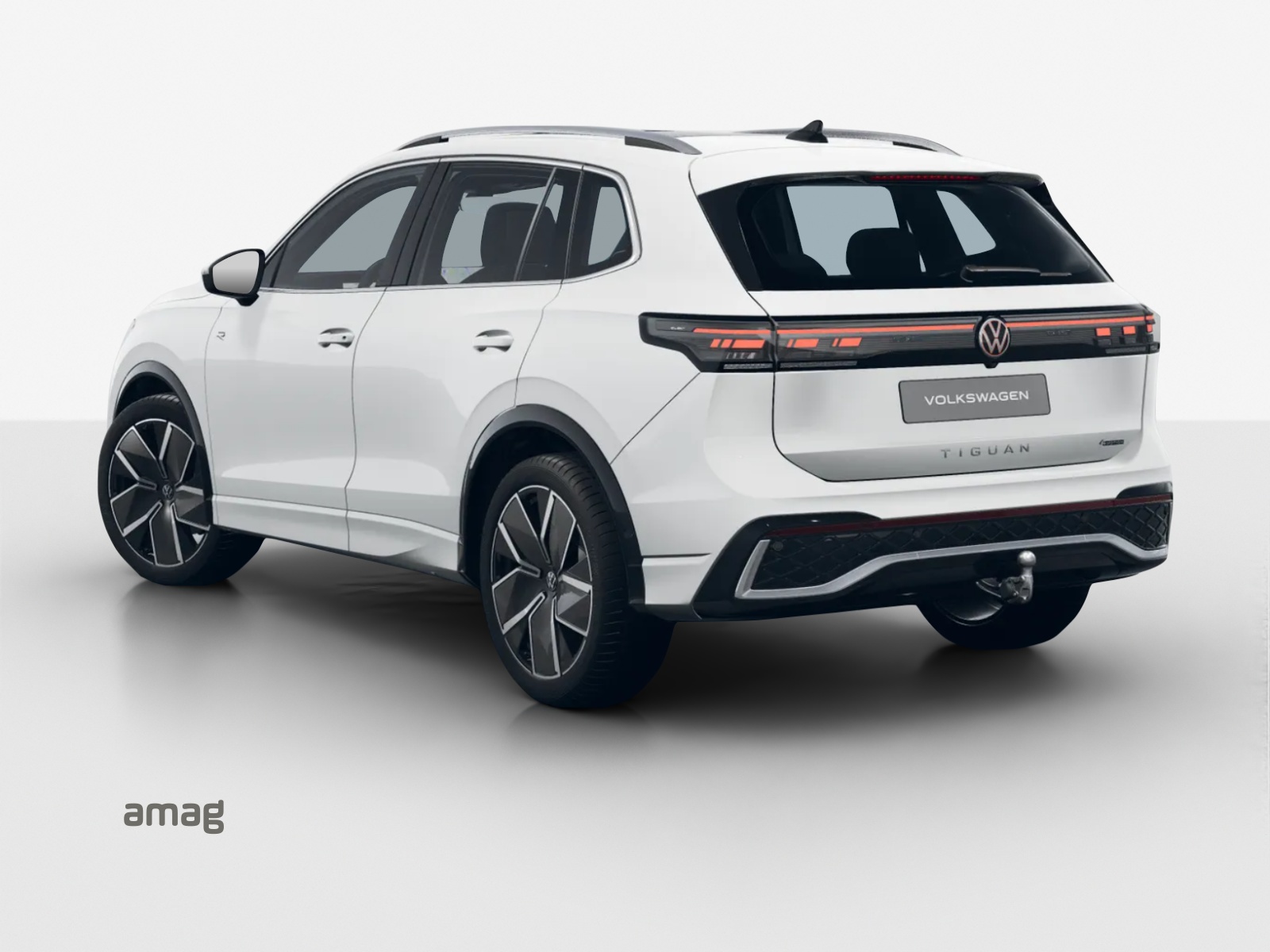 VW Tiguan 2.0 TSI DSG R-Line 4Motion-image-1
