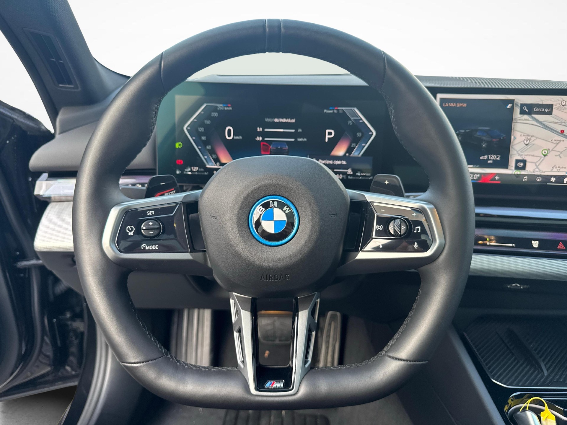 BMW 550e xDrive-image-15